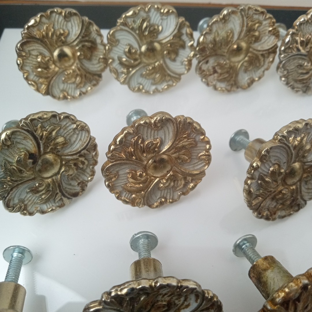 28 Rococo Art Nouveau Regency style gold tone furniture drawer Pulls Vtg Salvage