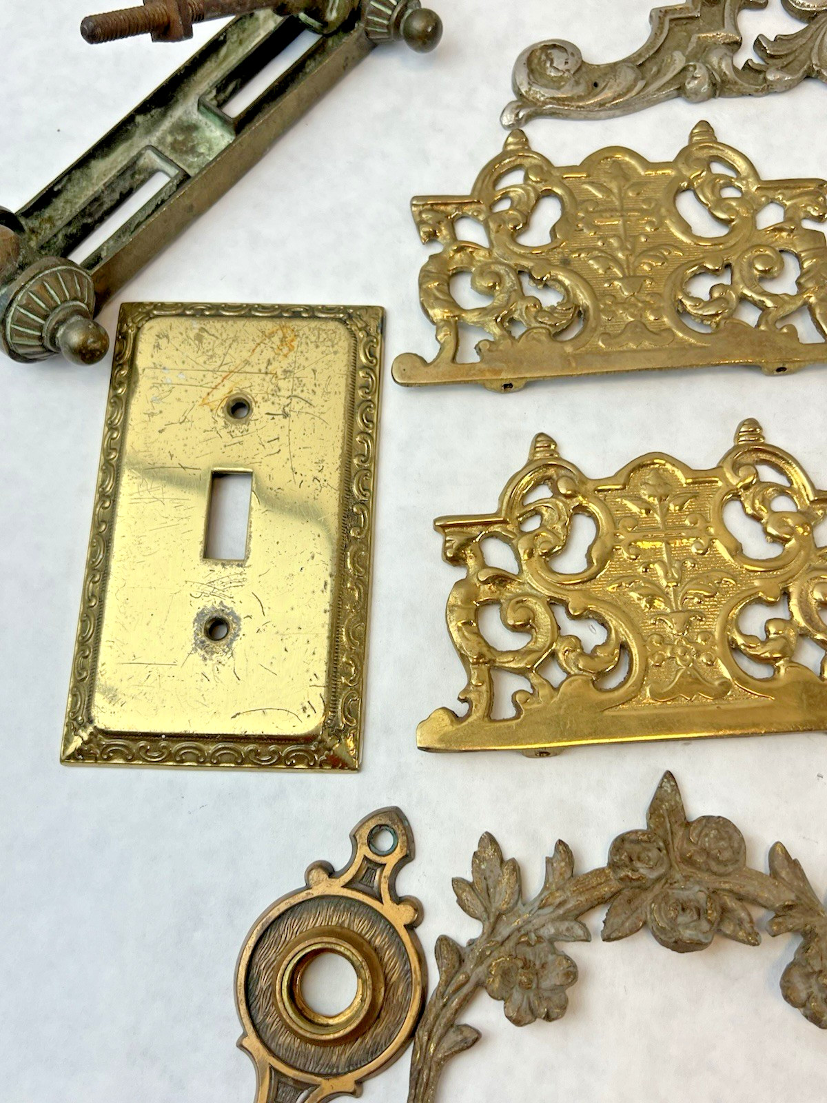 JUNK LOT of Antique Salvaged Brass Drawer Pull knobs – Steampunk art ideas!