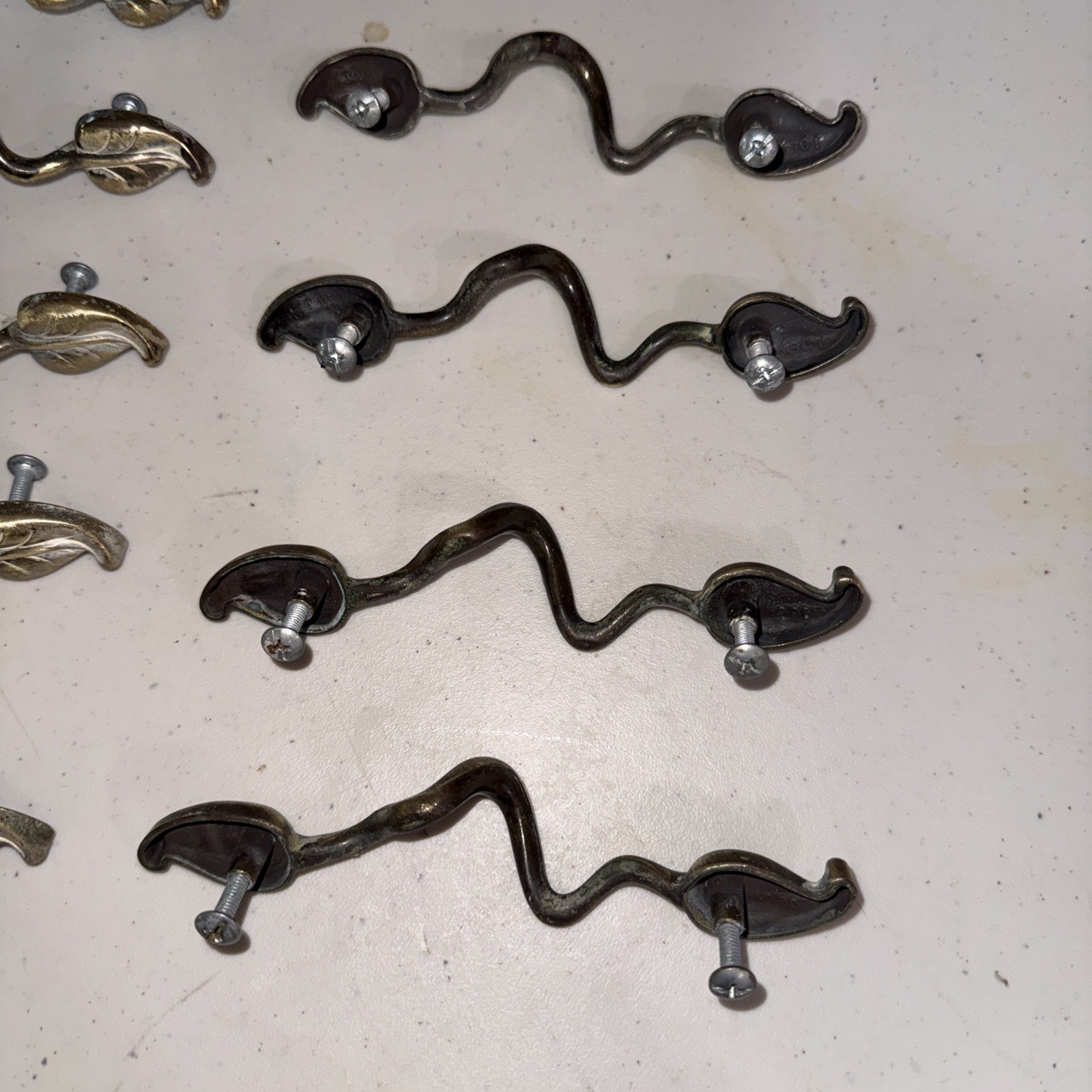 Set of 14 KBC Keeler Brass 45966 Leaf Vine Cabinet Drawer Pulls 3-3/4″ CTC