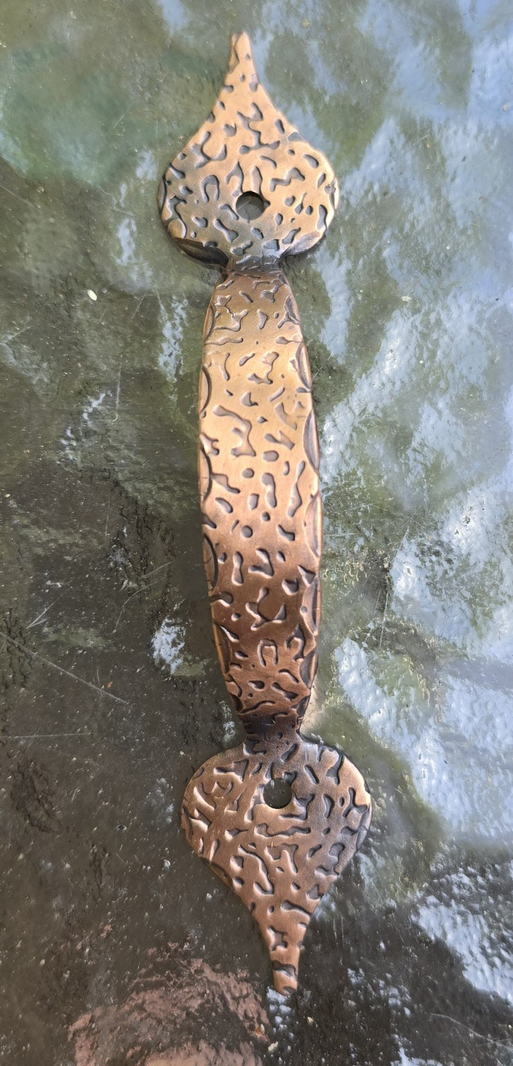Vintage Lot of 5 Hammered Copper Colonial Spade Drawer Cabinet Handles 5 3/8″