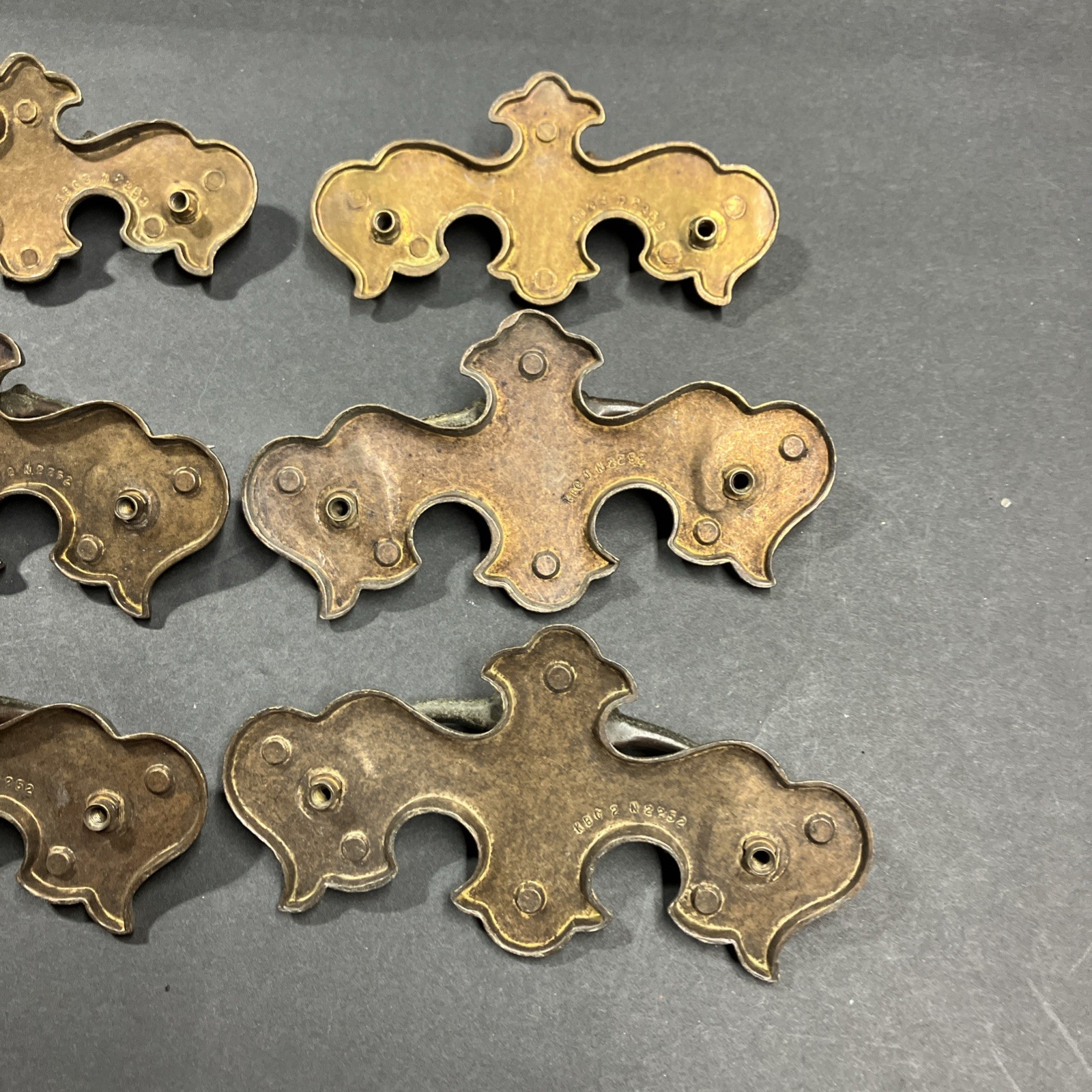 Vintage KBC N2252(4) N2251(2) Chippendale Batwing Drawer Pulls Set Of 6
