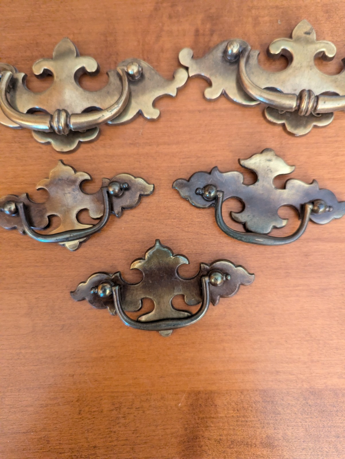5-VINTAGE KBC BRASS PULLS COLONIAL, CHIPPENDALE(2)6-1/4″(3)4-1/4″ #G
