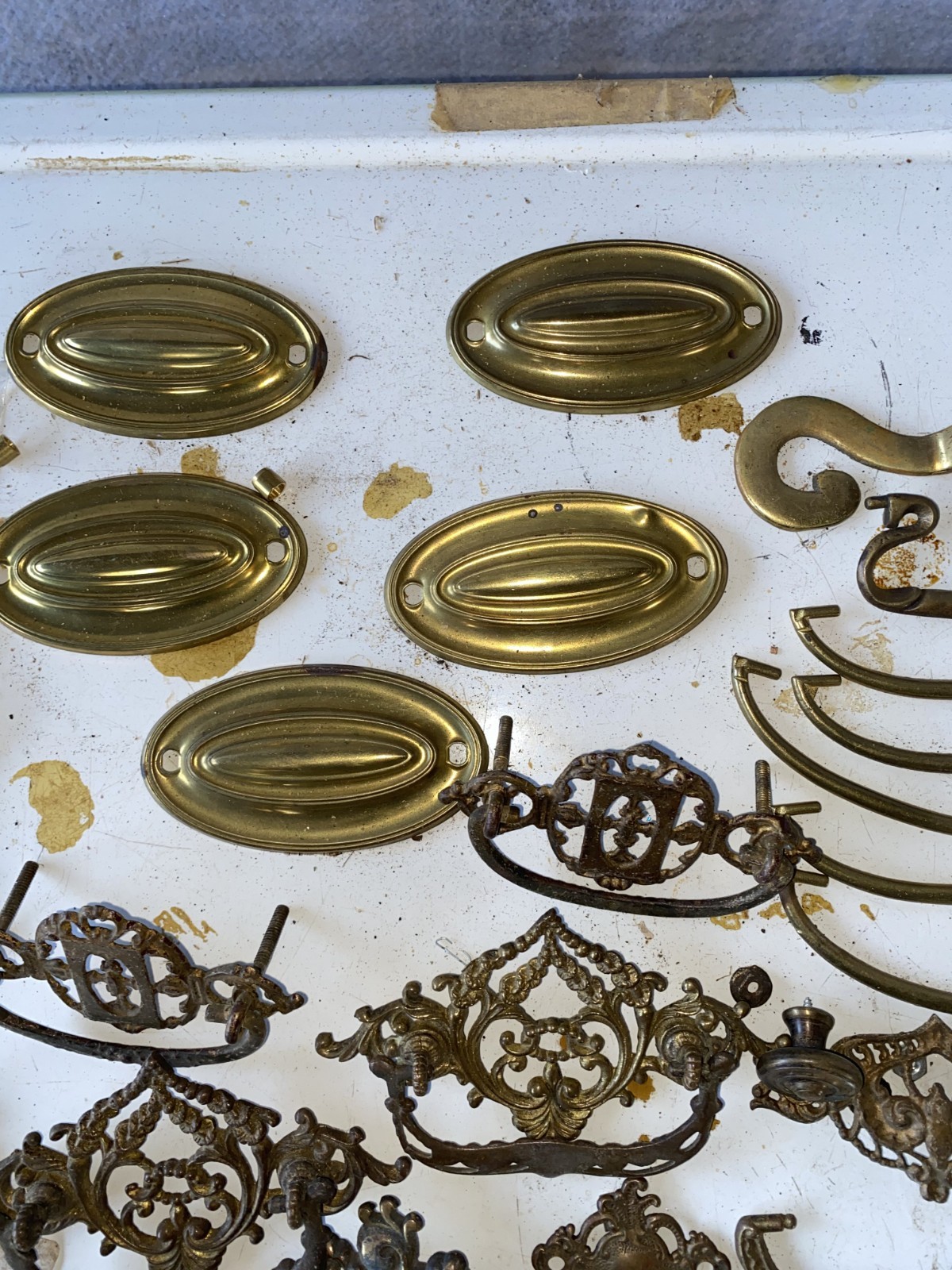ANTIQUE FURNITURE HARDWARE DRAWER PULLS KEY ESCUTCHEONS & MORE VINTAGE & NEW