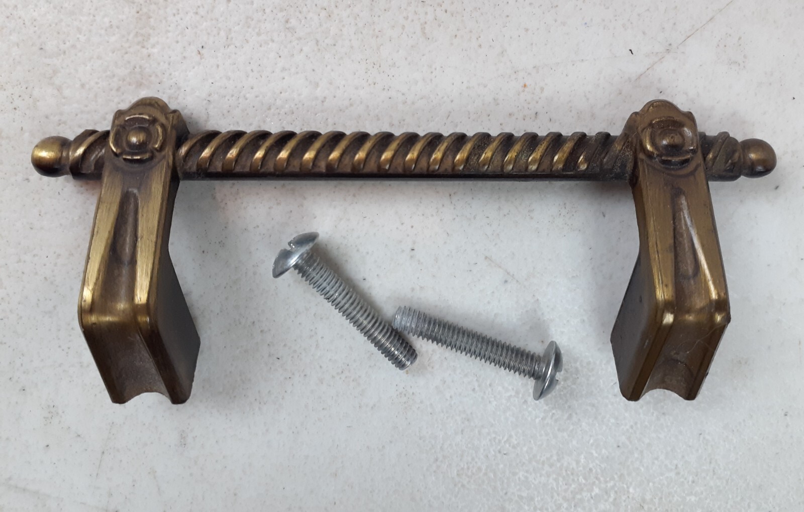 Lot of 11 Vintage Ajax “Roped” Metal Drawer Pull/Cabinet Handles w Screws 4.5″