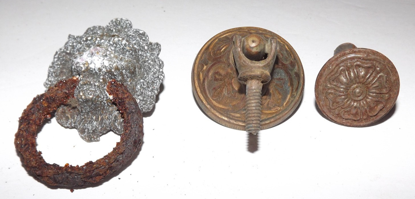 Vtg Lot 22 Drawer Pulls Backplates Salvage Rusty Brass Metal Repurpose Restore