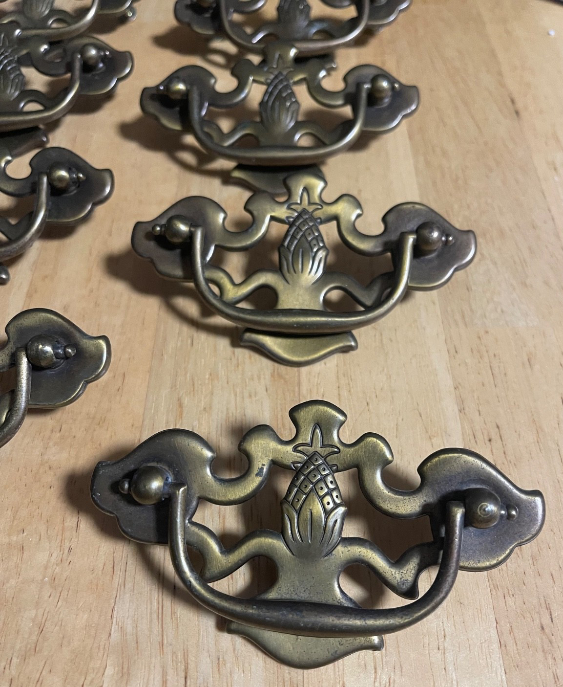 16 Pc VTG Bassett Aged Brass Pineapple Drop Bail Drawer Pull Handles w/ Screws