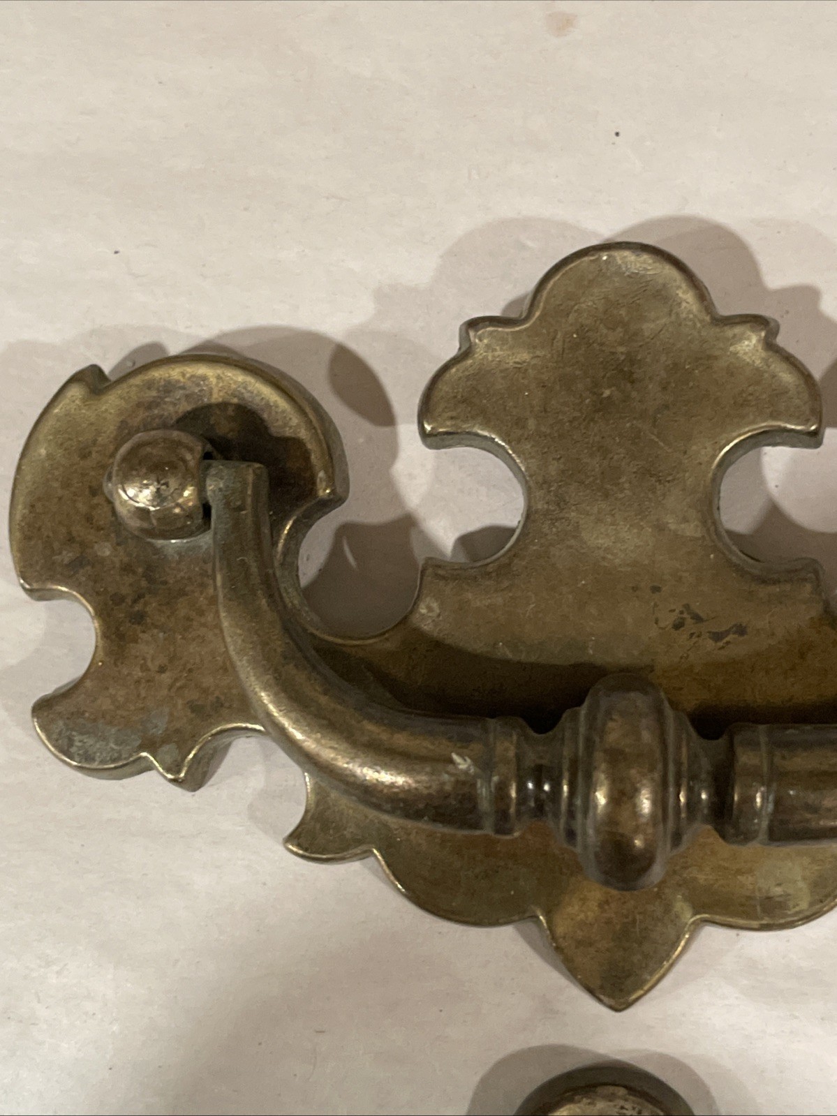 Colonial Chippendale Batwing Style Drawer Pull 4” Vintage Patina