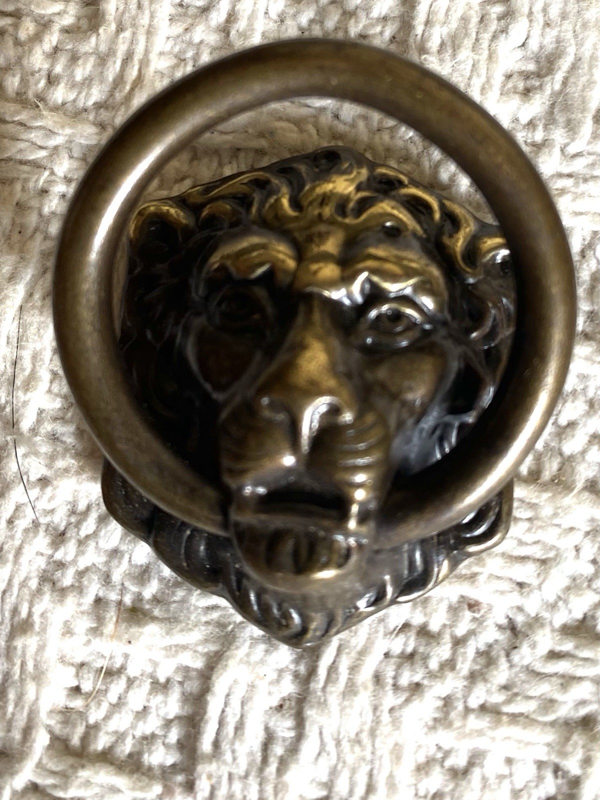 8 VTG Brass Bronze Metal Lion Head Drawer Chest Pulls Victorian Large & Small