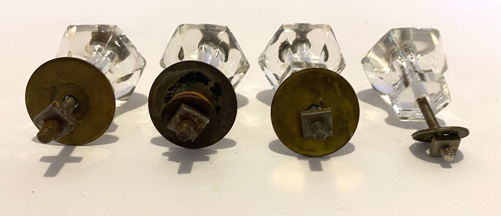 Set-4 VTG Clear Glass 1.5″ x 1.5″ Hexagon (6 Sided) Cabinet/Drawer Pulls/Knobs
