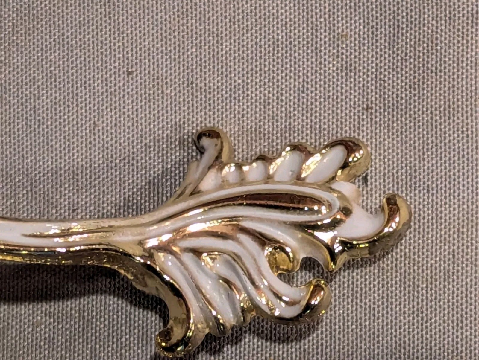 6 Vintage MCM Ajax Drawer Pulls Handles Scroll White Gold Ornate Hardware 990