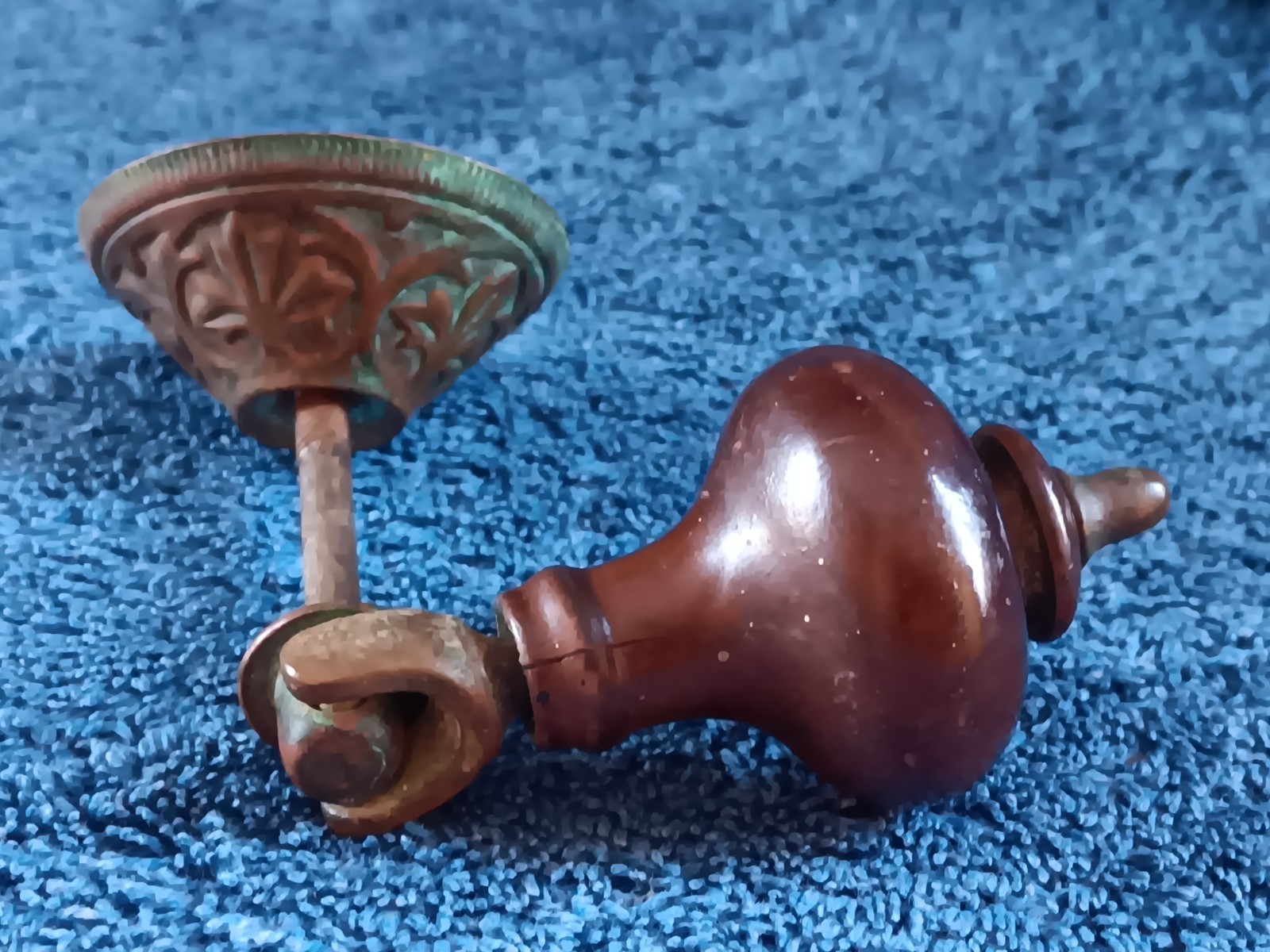 Htf Antique teardrop Estate Single ONE WALNUT? EBONIZED VICTORIAN PULL
