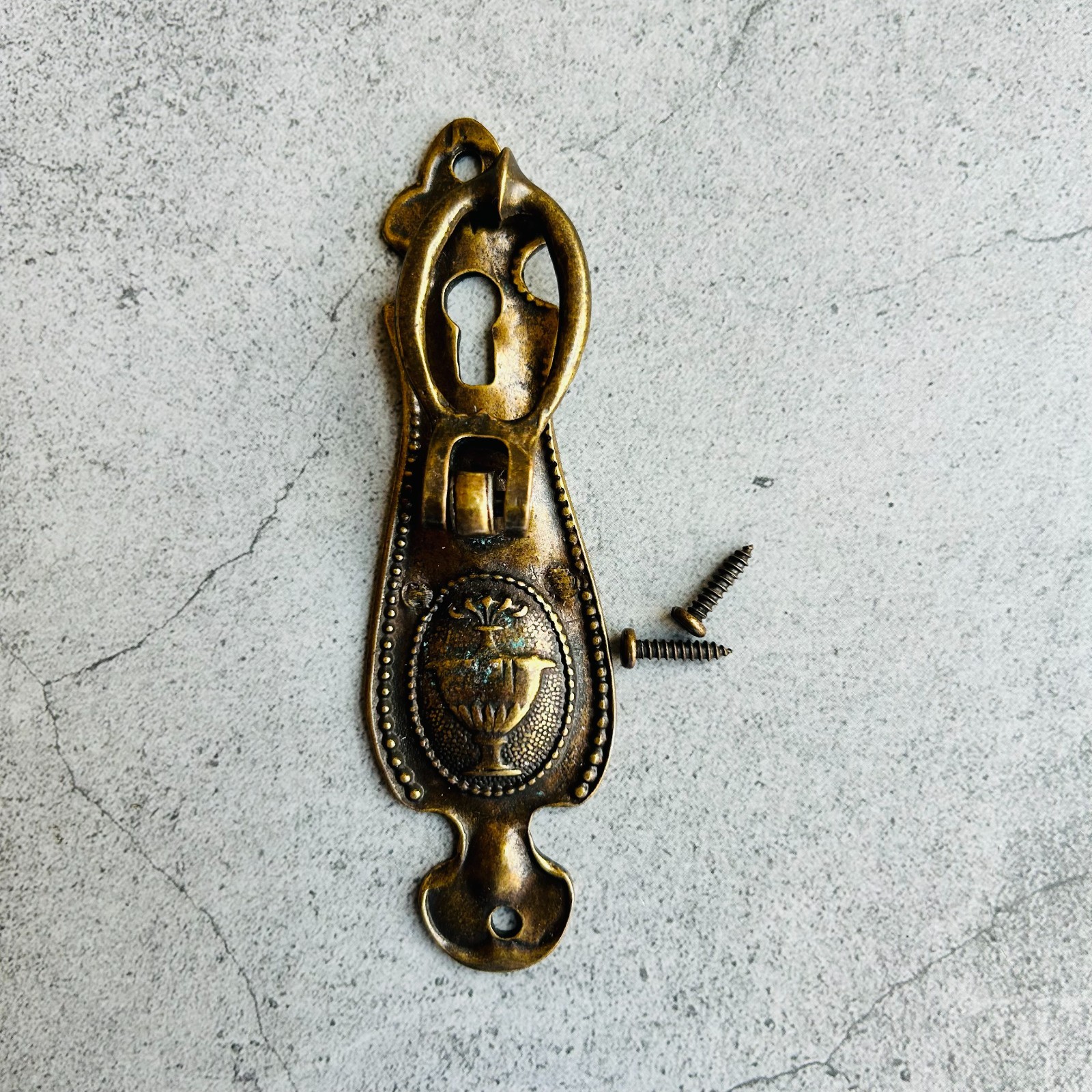 Classic Collection Drawer Pull Furniture Hardware Keyhole with Ring Dropper
