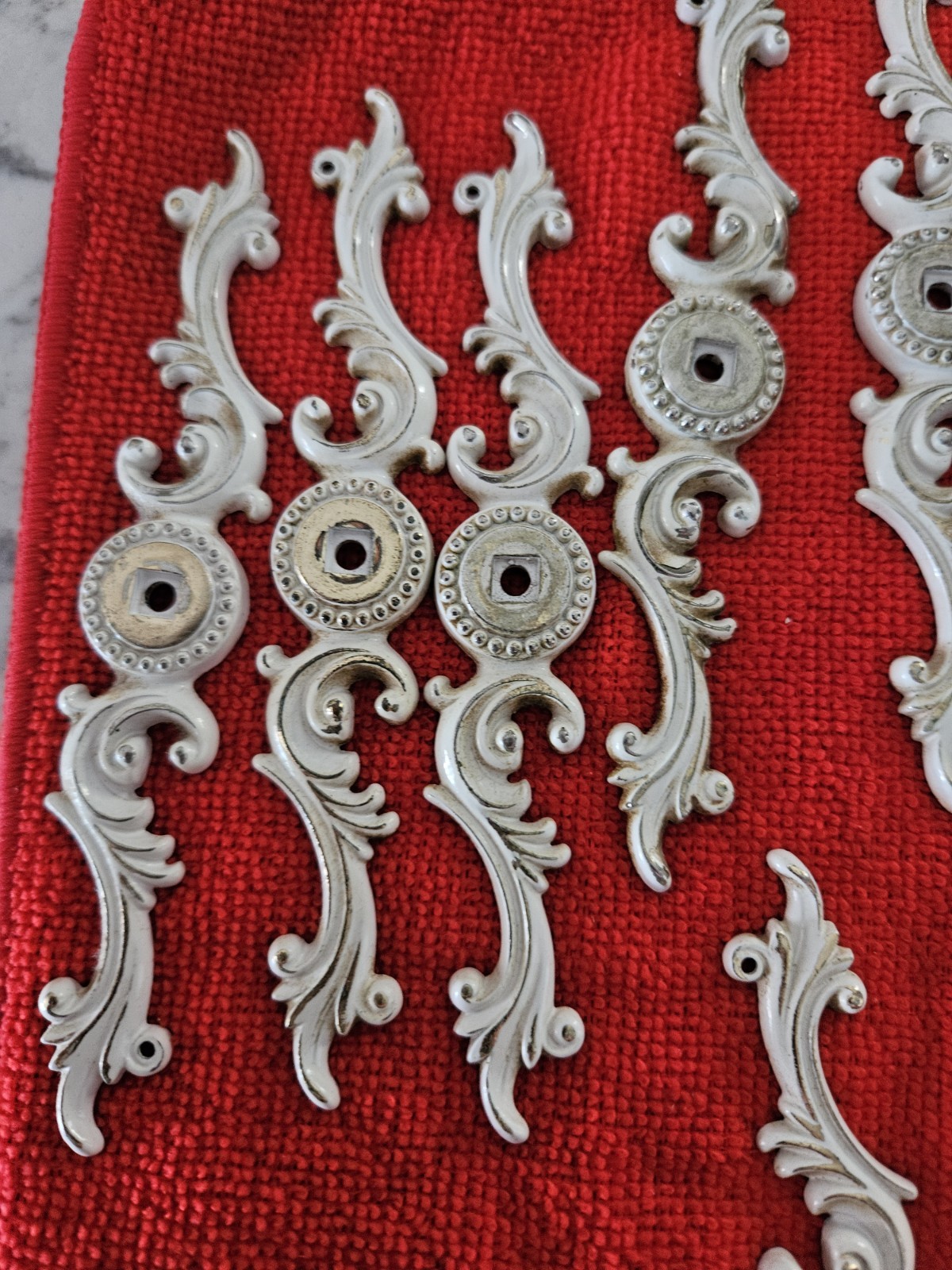 Vintage 1969 French Provincial Handel And Medallions Set Of 9