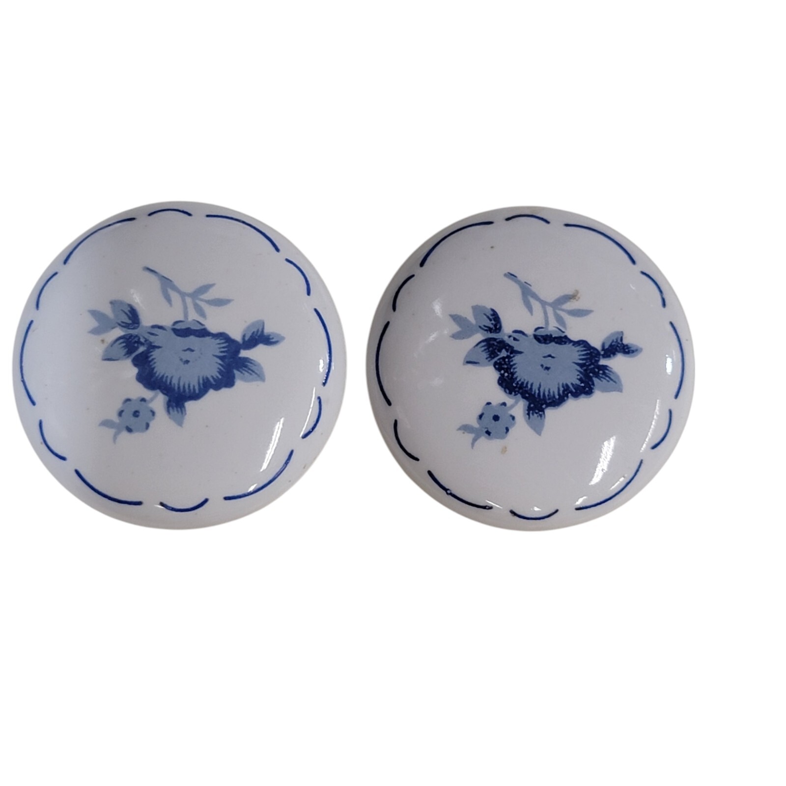 Set Of 2 – Vintage 1970’s White / Blue Floral Round Cabinet Drawer Pulls Knobs