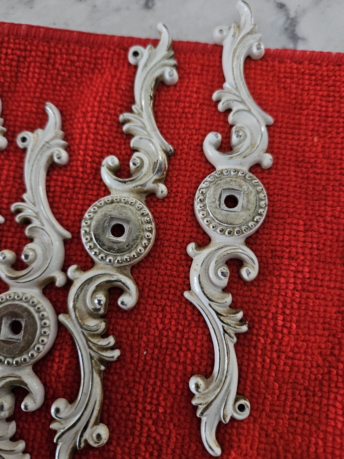 Vintage 1969 French Provincial Handel And Medallions Set Of 9