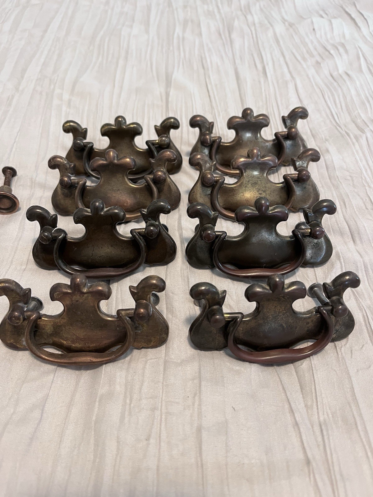 Vintage 8 Drawer Pulls And 9 Knobs