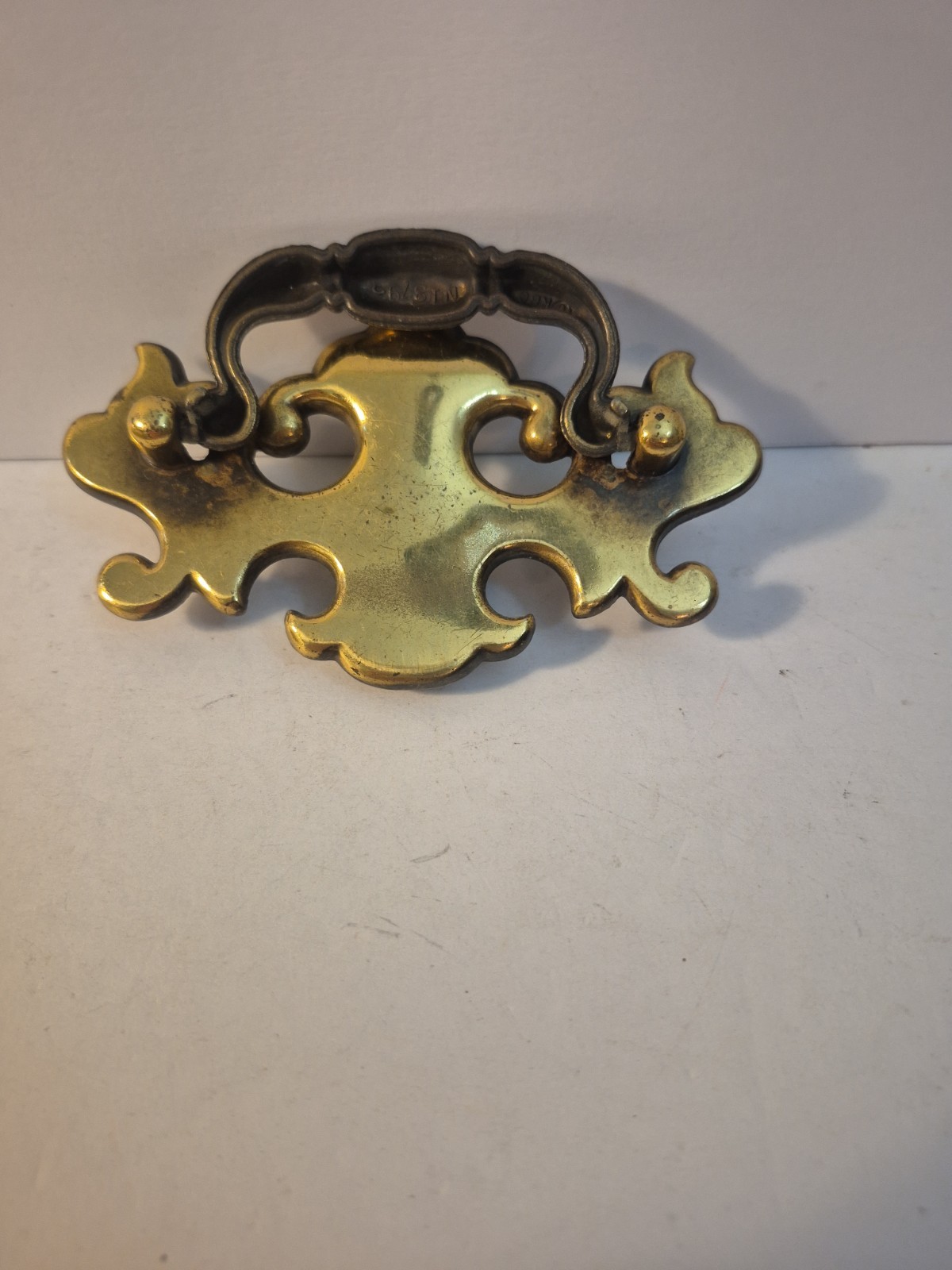 Vintage Brass Chippendale Batwing Drop Swinging Bail Drawer Pulls Lot Of 8