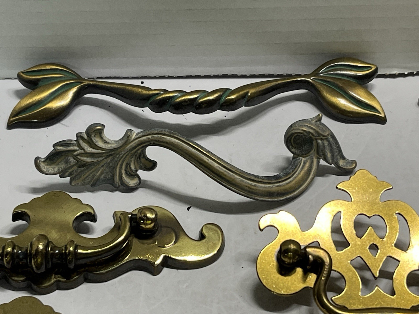 Vintage Lot (19) NOS Miscellaneous Fixed & Drop Bail Draws/Cabinet Pulls