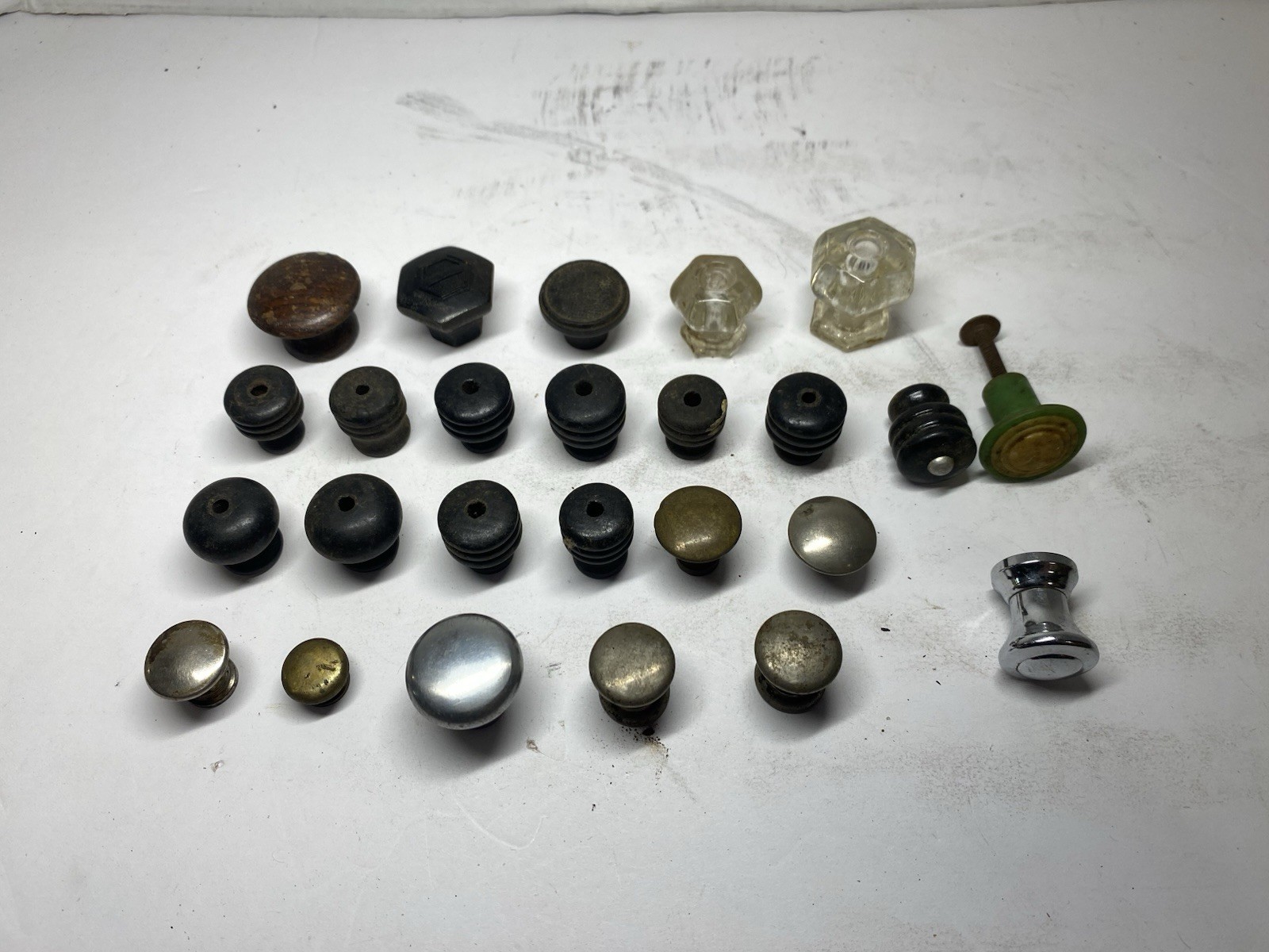 Vintage Lot Of 25 Various Mixed Material Pulls Knobs