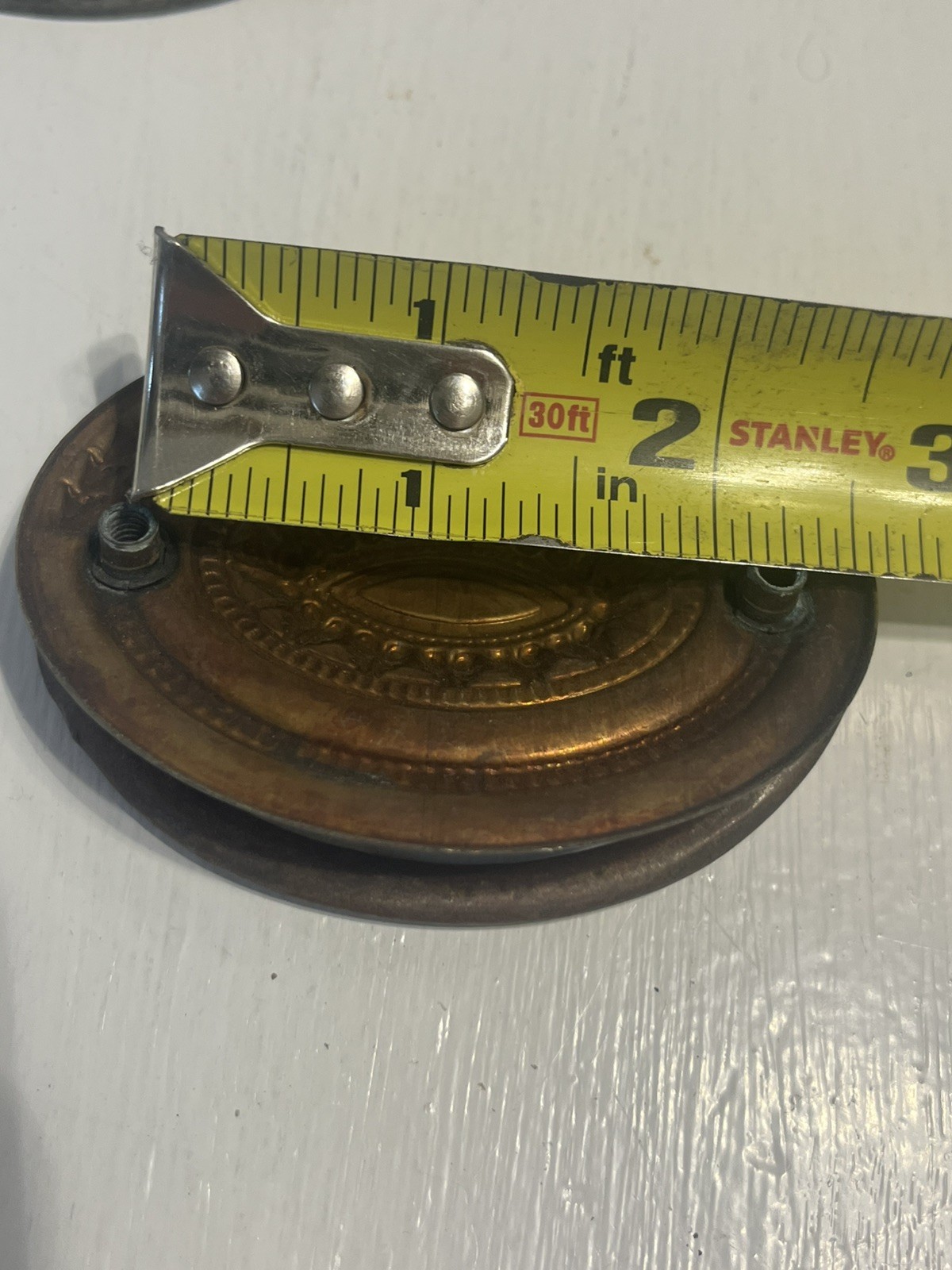– (4) Hepplewhite Drawer Pulls Antique Brass Salvage Hardware No Fasteners