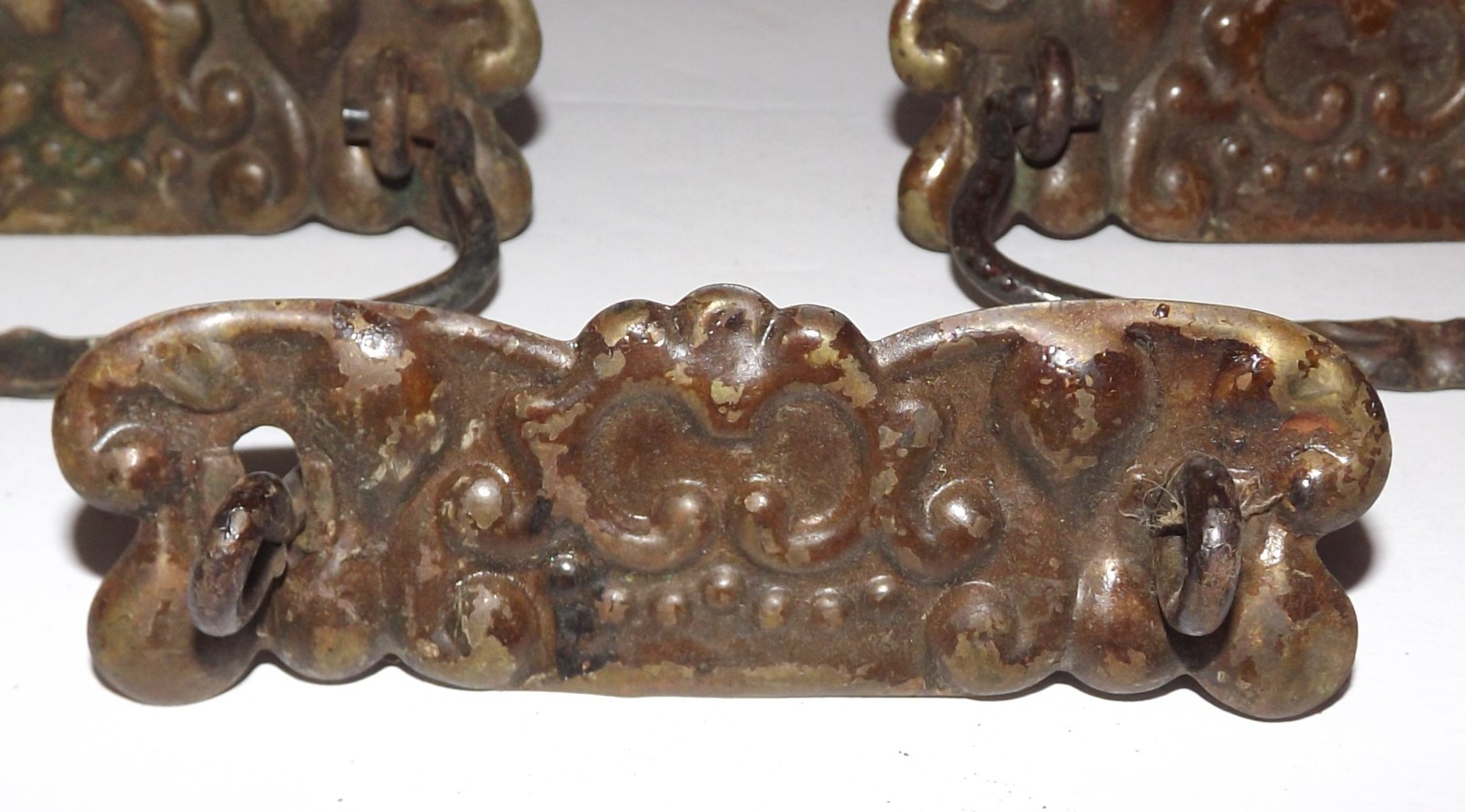 Vtg Lot 22 Drawer Pulls Backplates Salvage Rusty Brass Metal Repurpose Restore