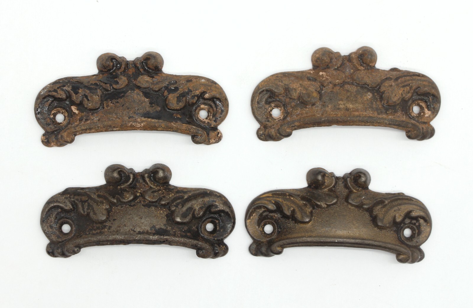 Antique Traditional 4 in. Cast Iron Cup Pull