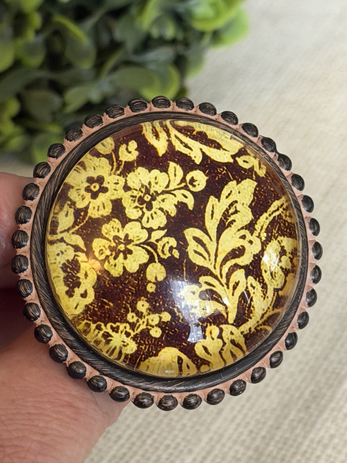 Large Floral Cast Iron Distressed Cream Brown Knobs Glass Floral Leaf Knobs Pull