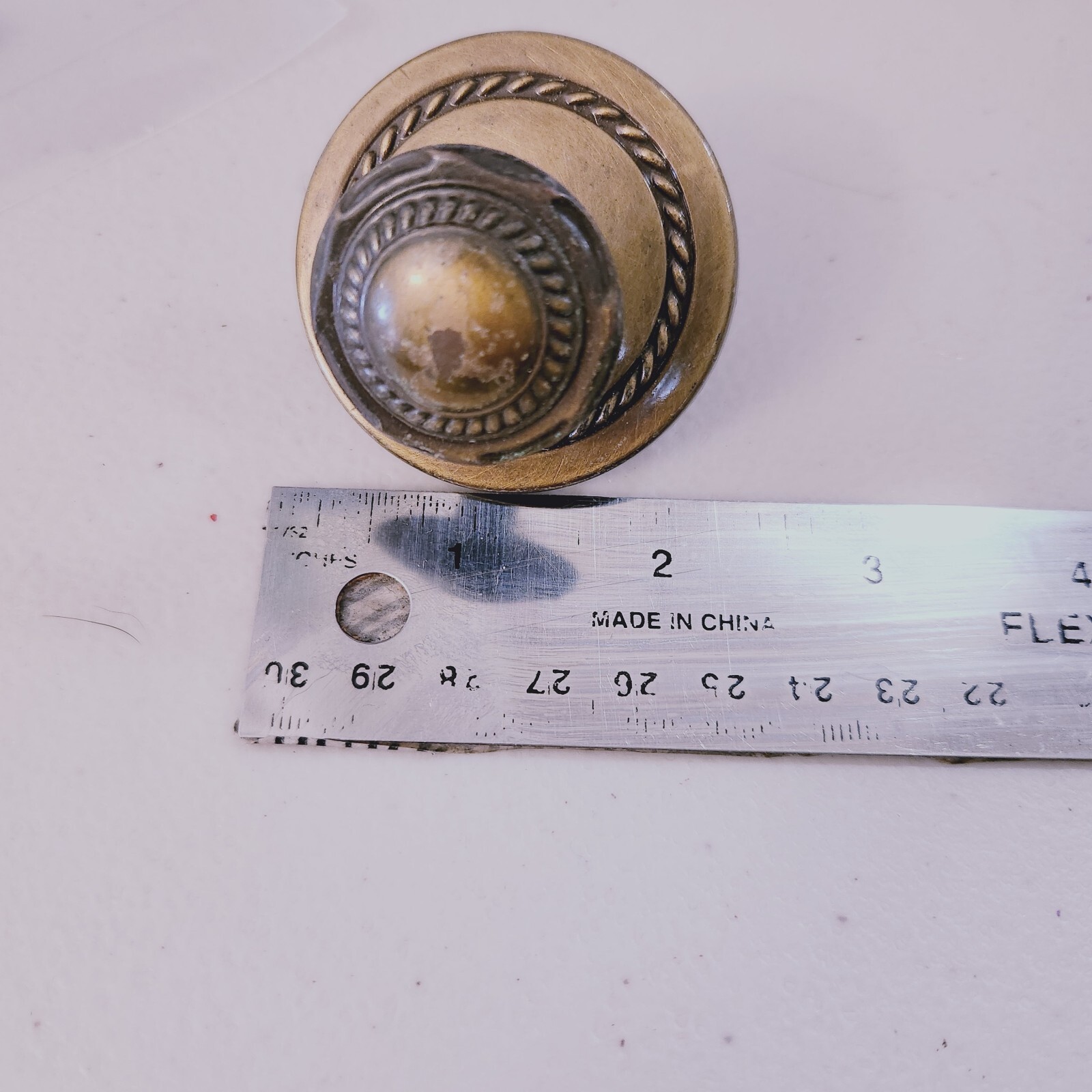 Vtg Salvaged Reclaimed Pulls Handles Dressers Metal Brass Mixed Hardware Lot