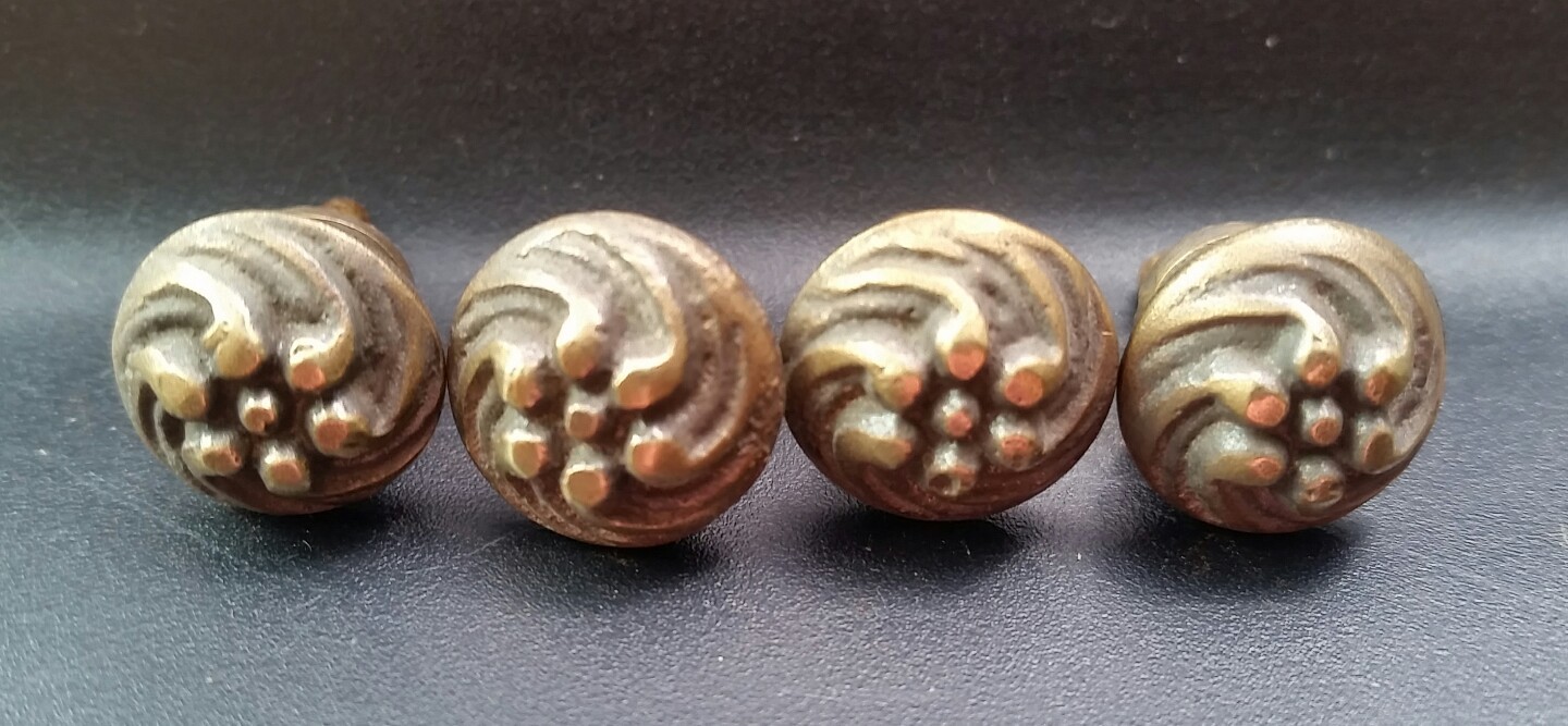 4 Sm solid Brass Floral ornate Stacking Barrister Bookcase 5/8″ Knobs Pulls #K14