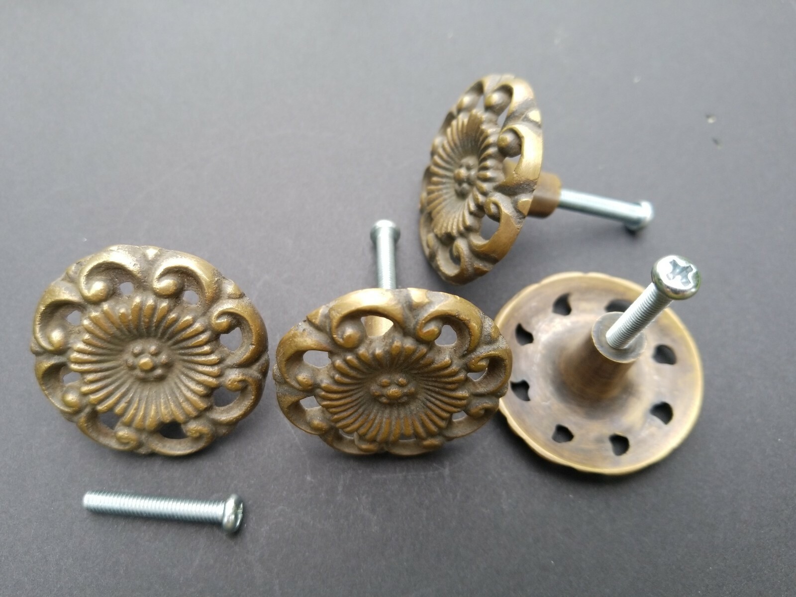 4 Antique Style Solid Brass ROUND KNOBS Ornate FLORAL 1-5/8″ dia. #K24