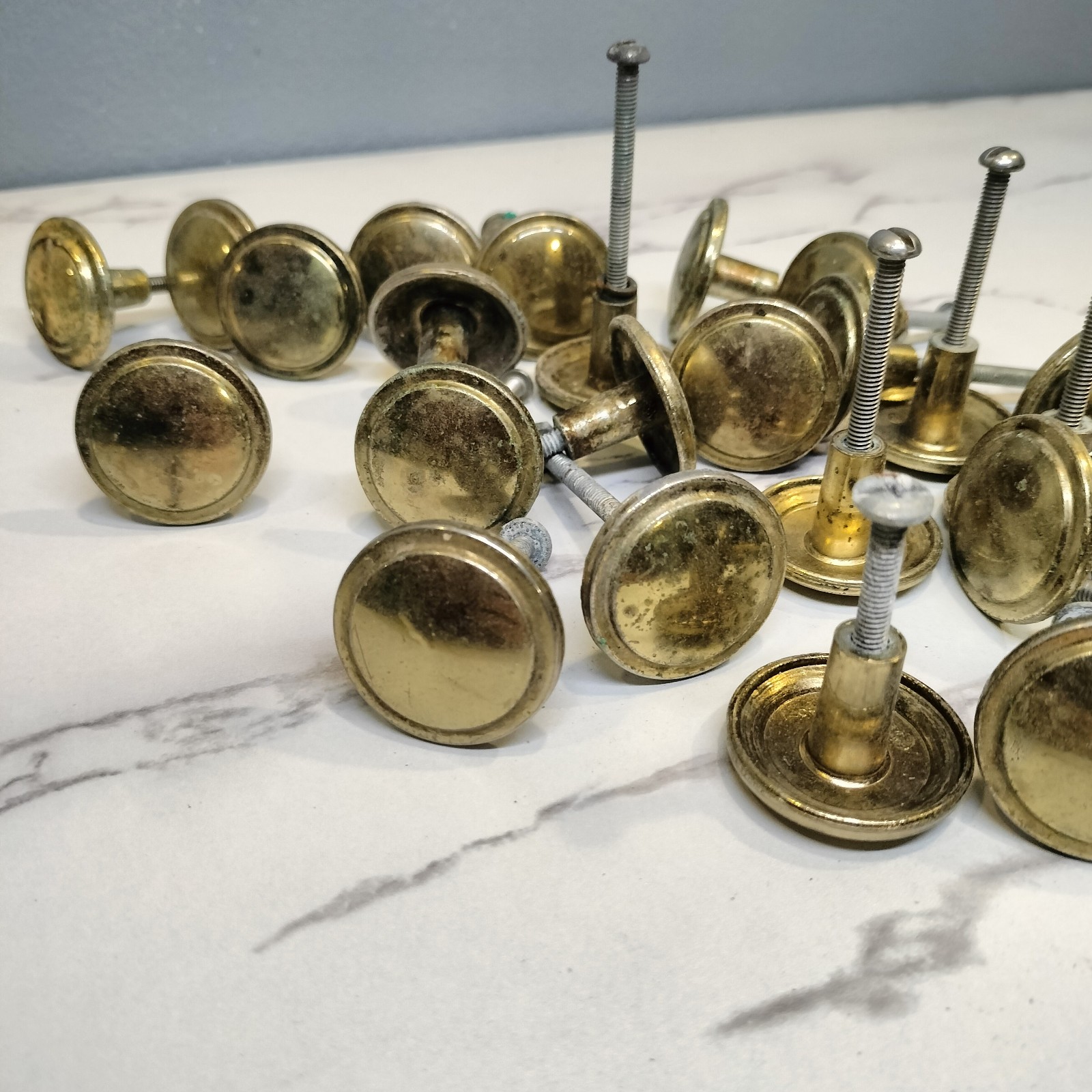 Antique style Brass Round Top Button Style Door/Drawer Knob Pulls Lot Of 27 USED