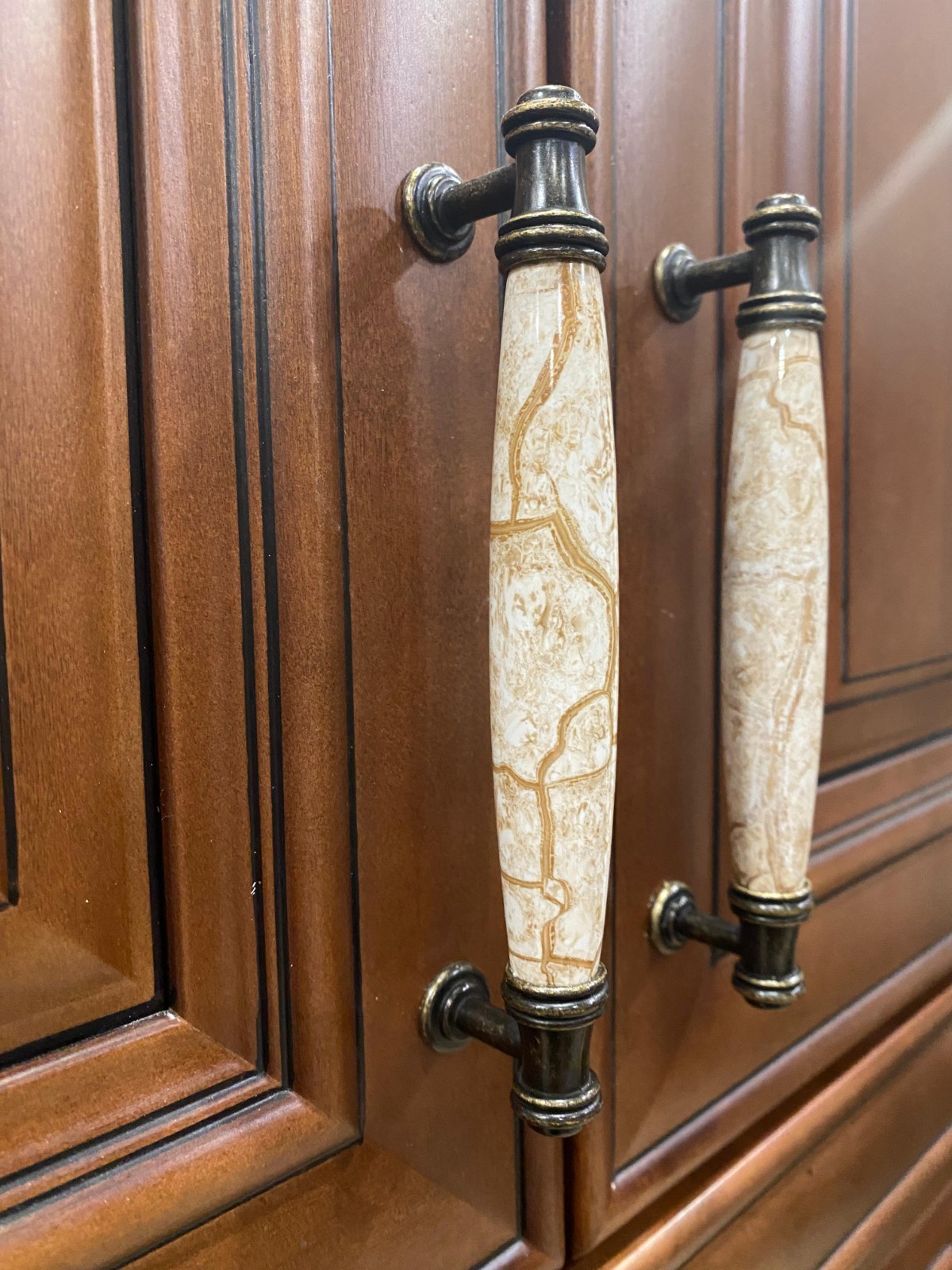 New Antique Style Brass & Marble Look Cabinet Handles Pulls Drawer Hardware.