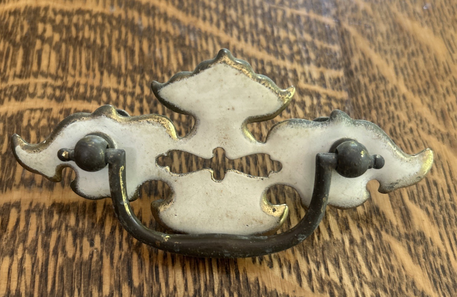 Vintage Pull Handles 2-1/2″ Centers White On Brass 1960s