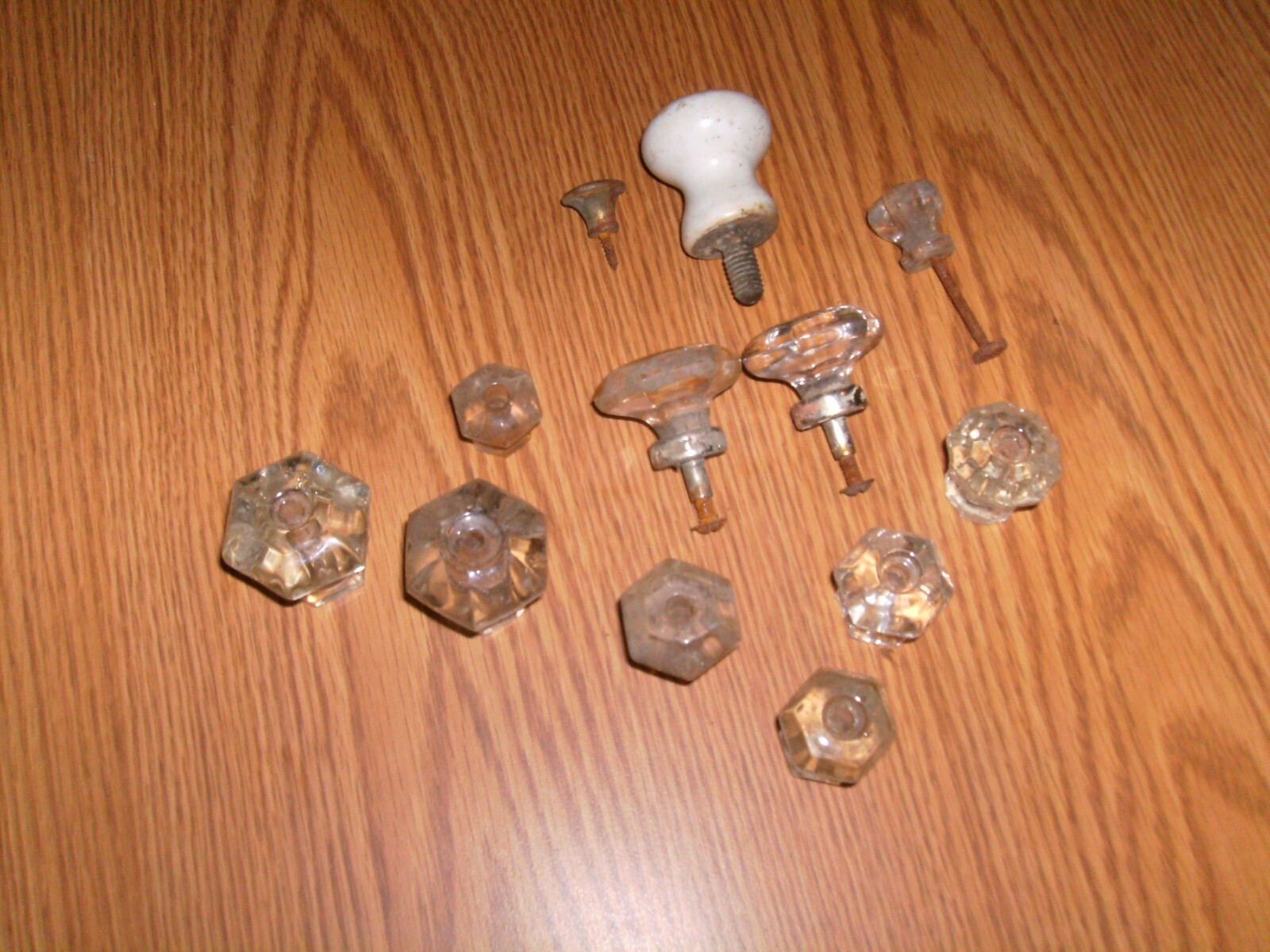 LOT of 12 vintage clear glass and others drawer knobs