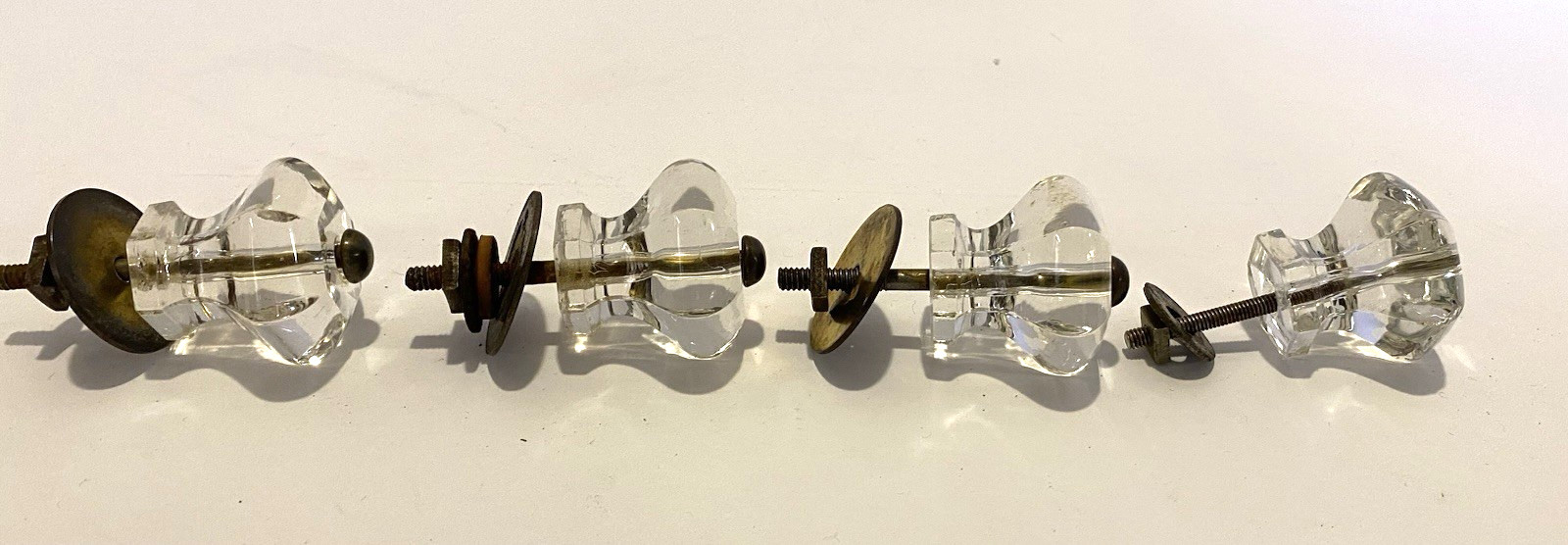 Set-4 VTG Clear Glass 1.5″ x 1.5″ Hexagon (6 Sided) Cabinet/Drawer Pulls/Knobs