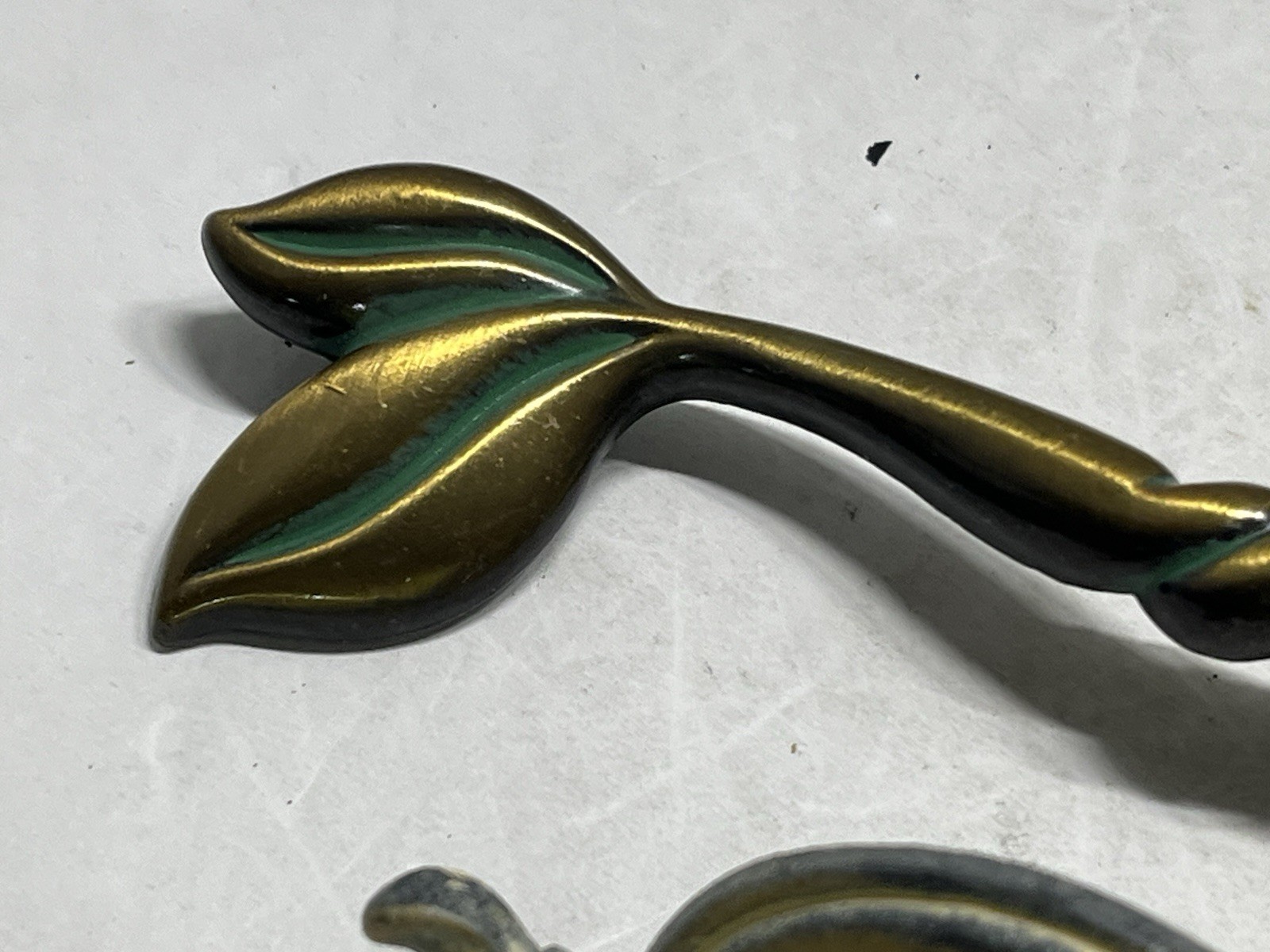 Vintage Lot (19) NOS Miscellaneous Fixed & Drop Bail Draws/Cabinet Pulls