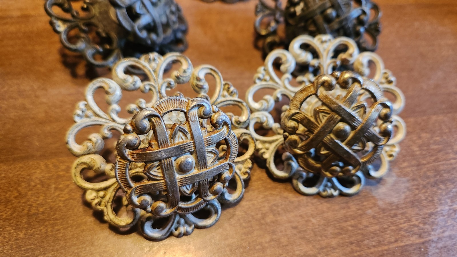 Vintage Lot of 7 Drawer Pull Knobs Handles Decorative 2 Pc Floral Round