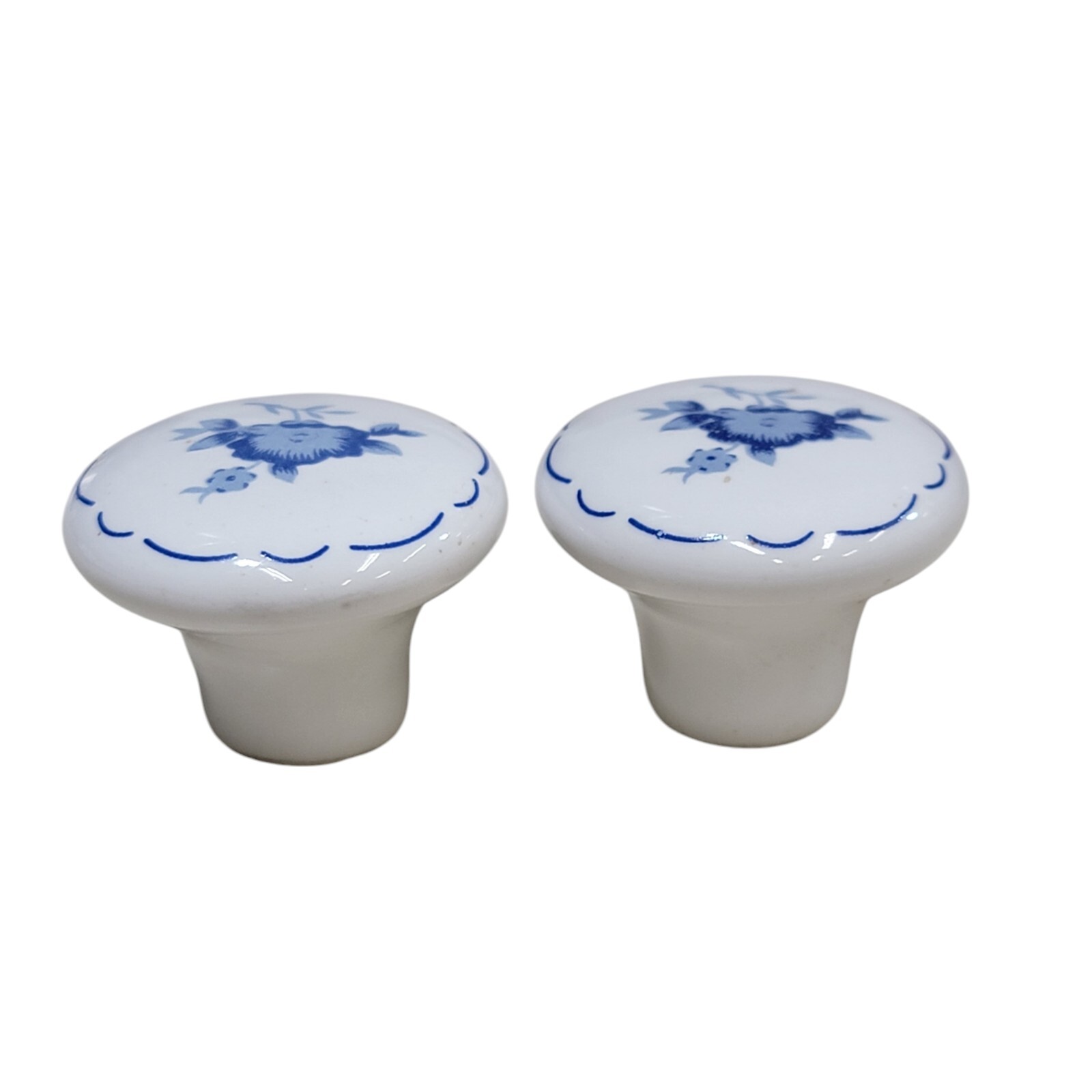 Set Of 2 – Vintage 1970’s White / Blue Floral Round Cabinet Drawer Pulls Knobs