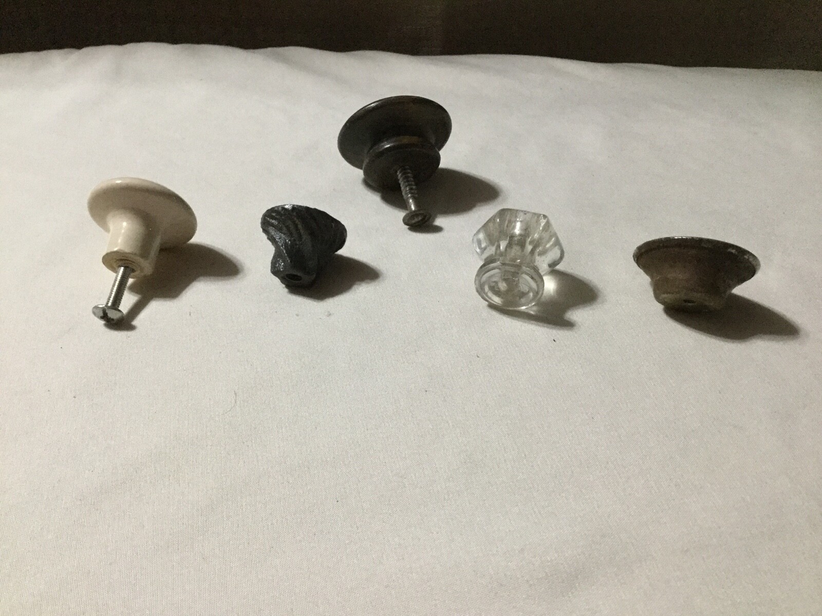 Lot of 5 Vintage Cabinet Knobs Drawer Pulls