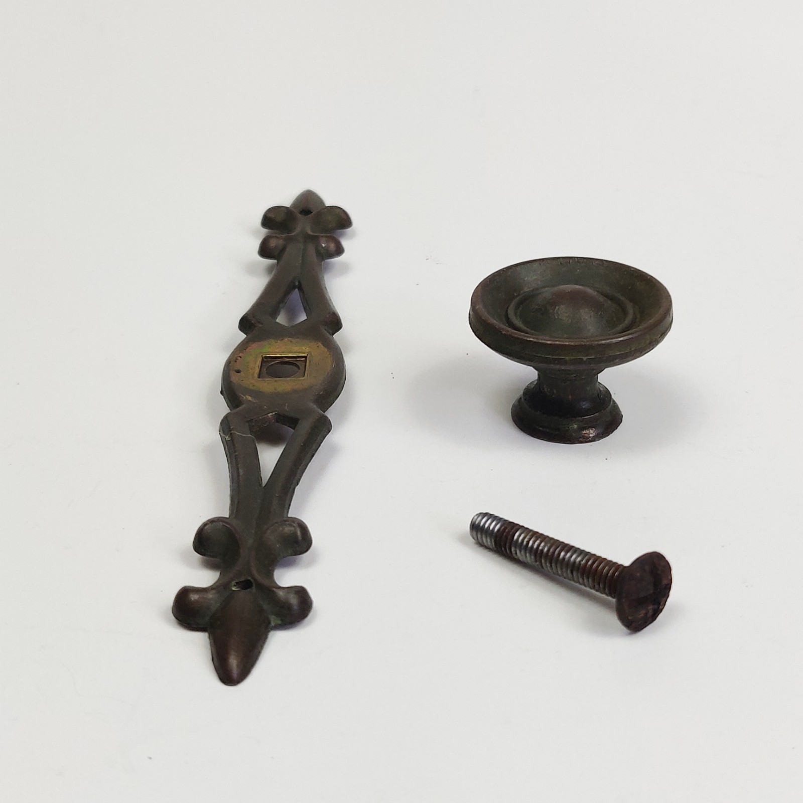 Vintage Brass Backplate & Doorknob Pull for Cabinet Drawer Canada SP122A