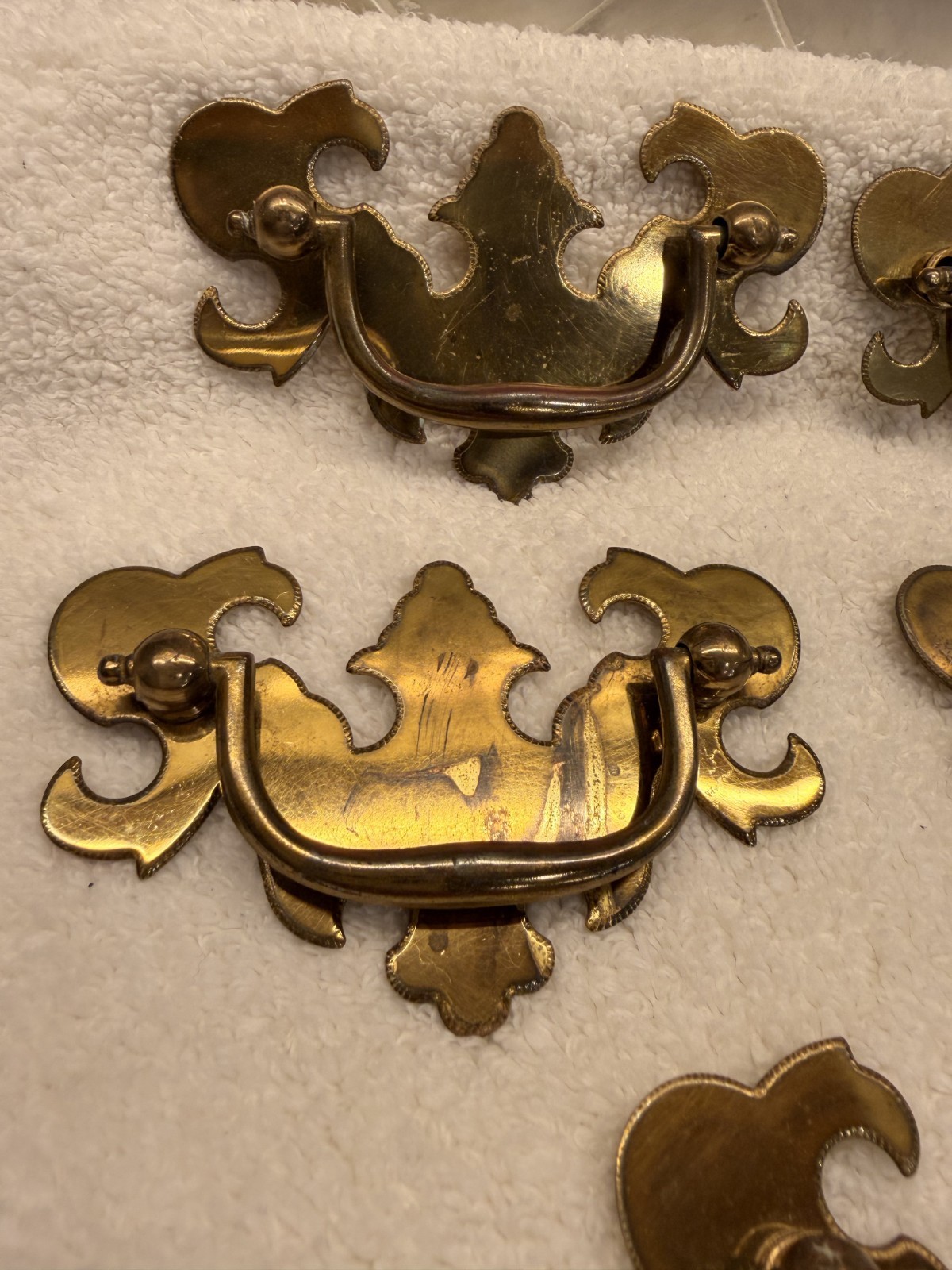 8 Vintage Unrestored Brass KBC K-8925 Chippendale Batwing Drawer Pulls
