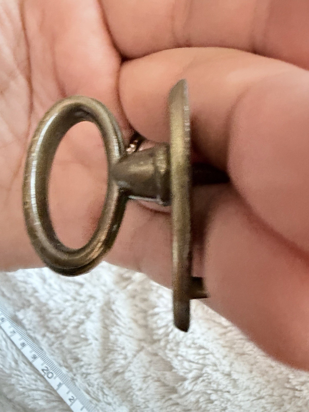 Lot of 10 Vintage KBC Keeler Brass Co Shield Cabinet Knobs Drawer Pulls 4599