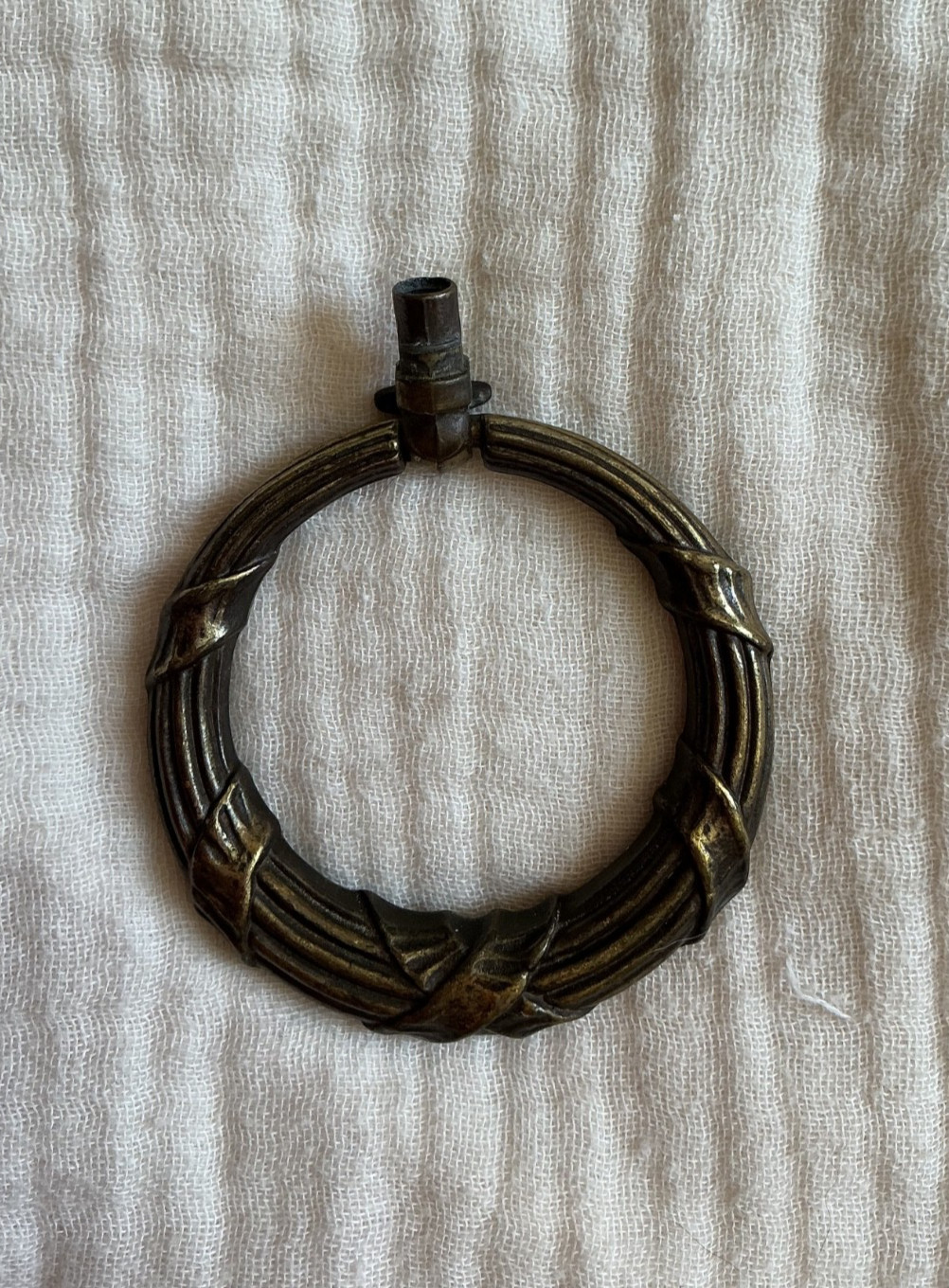 5 Vintage KBC Keeler Brass N2243 N1564 Bow Wreath Ring Drawer Pulls 4”