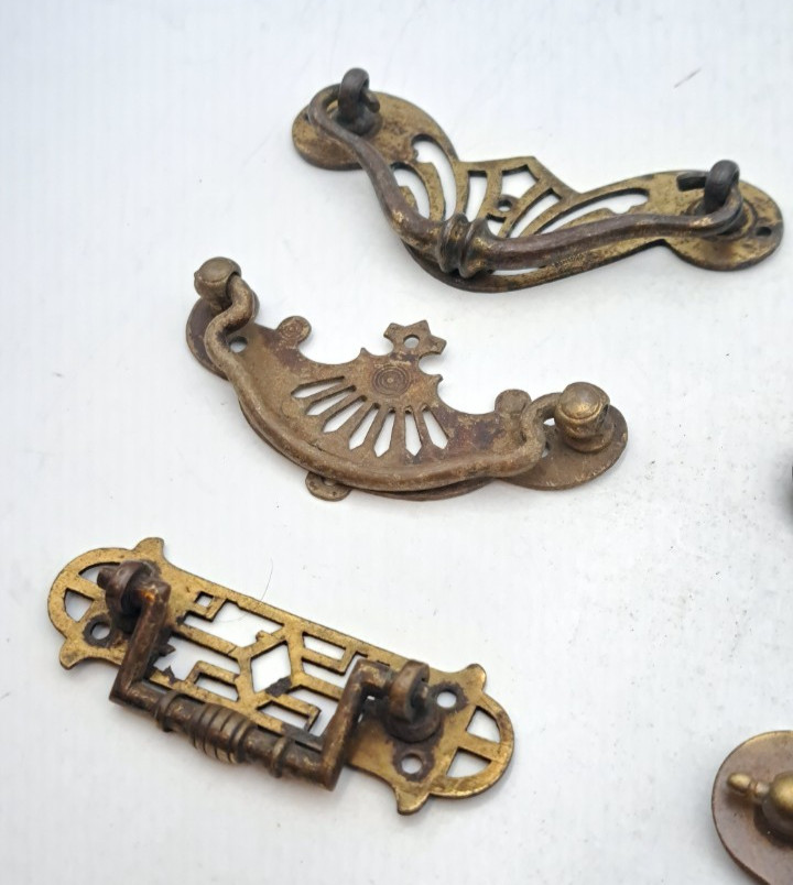 Lot of Mixed Antique/Vintage Hardware Furniture Drawer handles Metal Brass