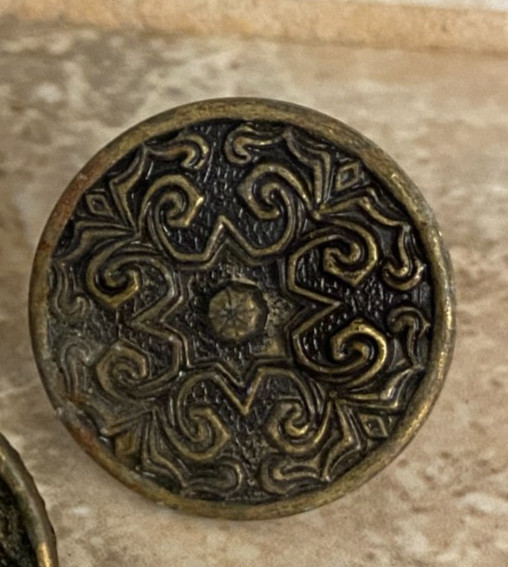 Vintage salvage, grecian or celtic style, 9 pc knobs and 7 screws lot