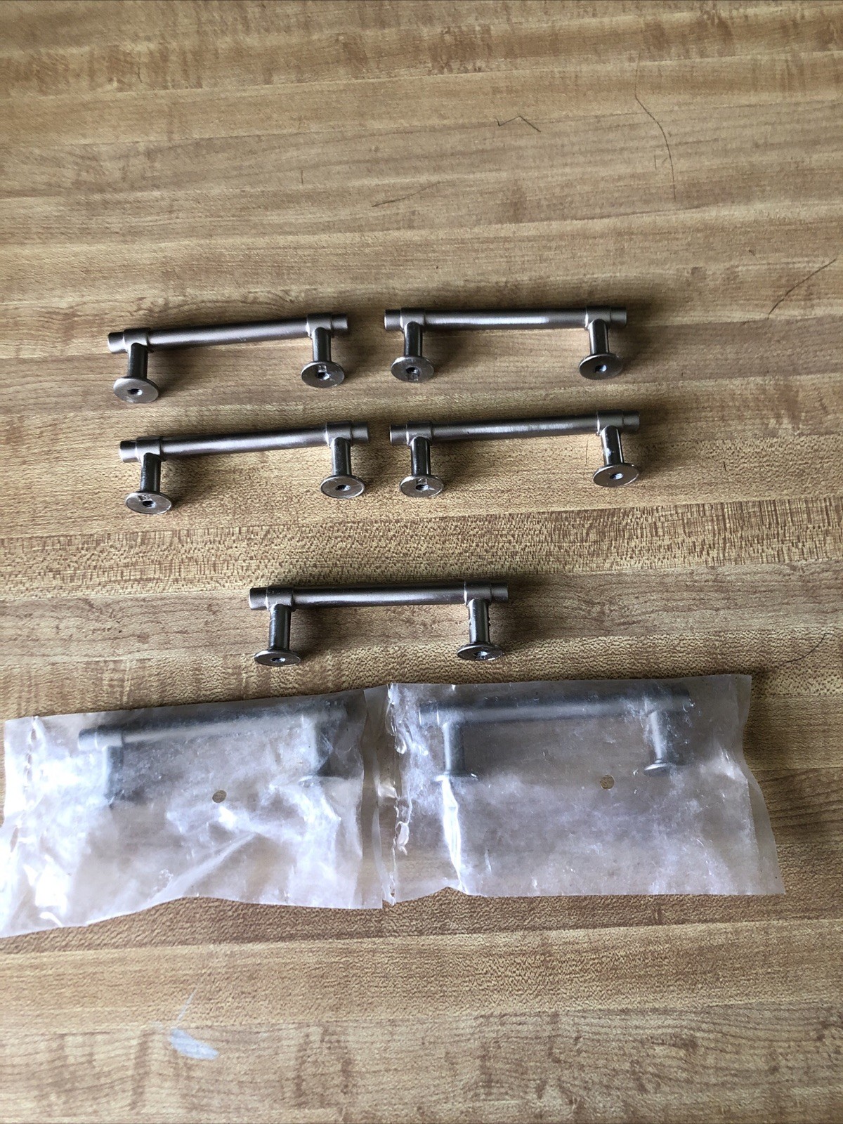 Lot of 7 – 4” Francisco Pull Satin Nickel Drawer Pulls Handles