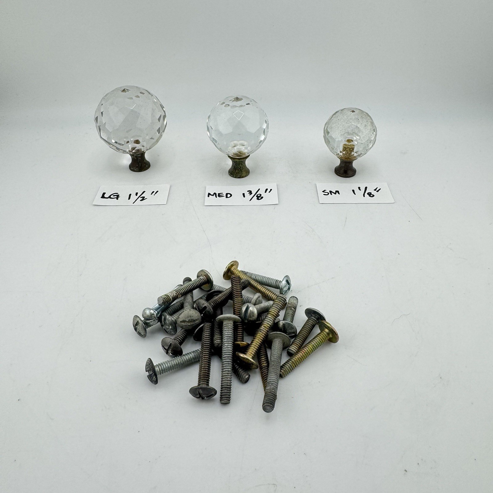 Lot 23 VTG 1930’s Faceted Glass Crystal Drawer Pulls Brass Cabinet Knobs 3 Sizes
