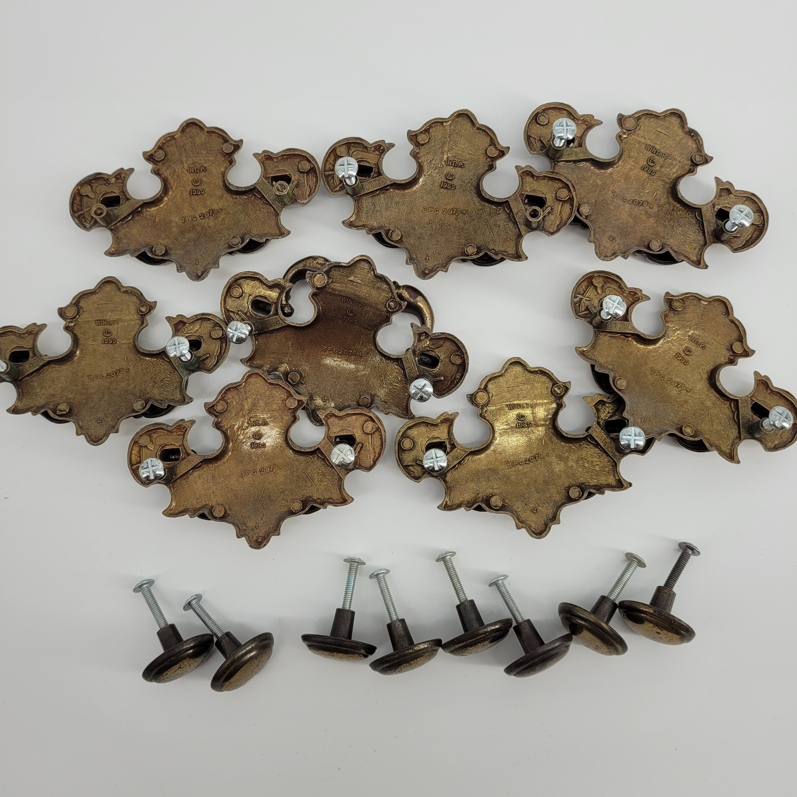 Vintage 1985 Brass Batwing Drawer Pulls and Knobs Set of 16 Chippendale 3″ Hole
