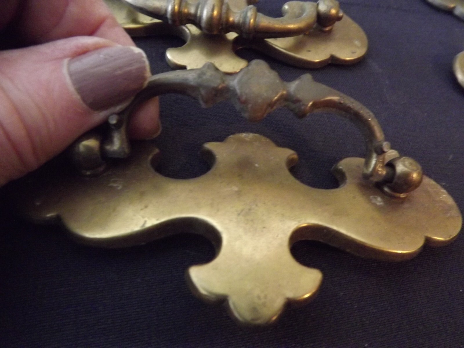 17 vtg KEELER BRASS CO. KBC N2251 BRASS DRAWER HANDLES w/BAIL PULLS batwing styl