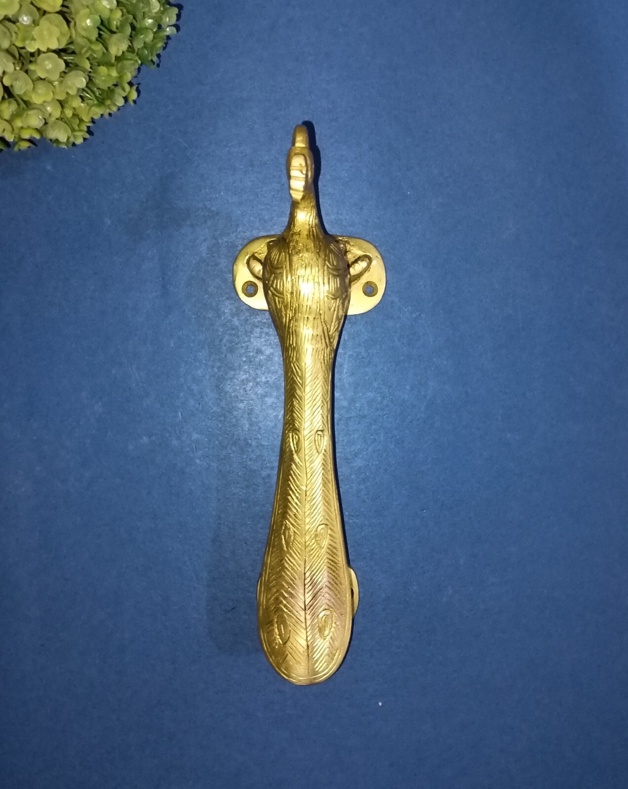 Brass Peafowl Cabinet Pull Peacock Fingers Base Cabin Entrance Door Handle HK506
